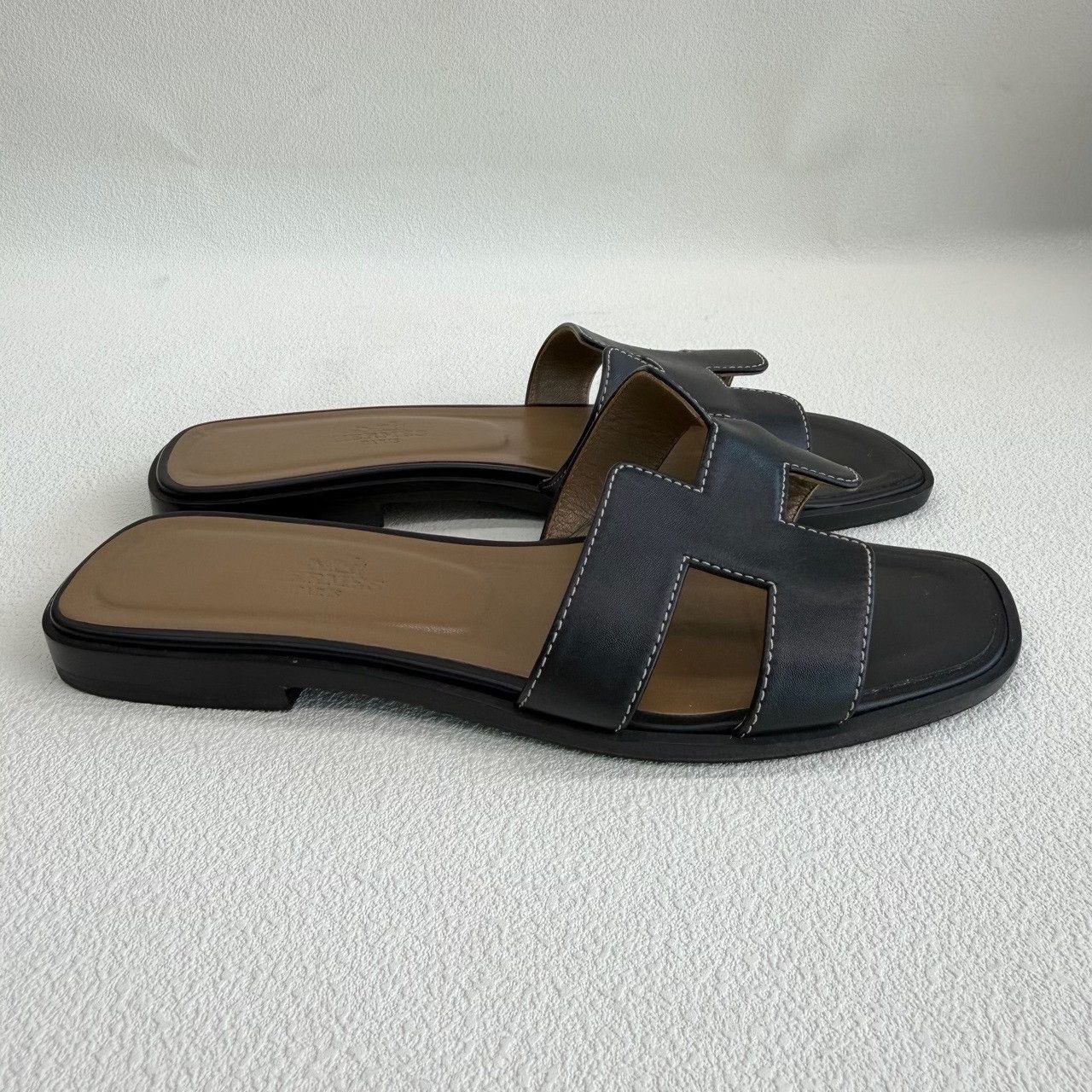 Hermes Hermès Oran Leather Sandals Size 37 Size US 7 / IT 37 - 5 Thumbnail