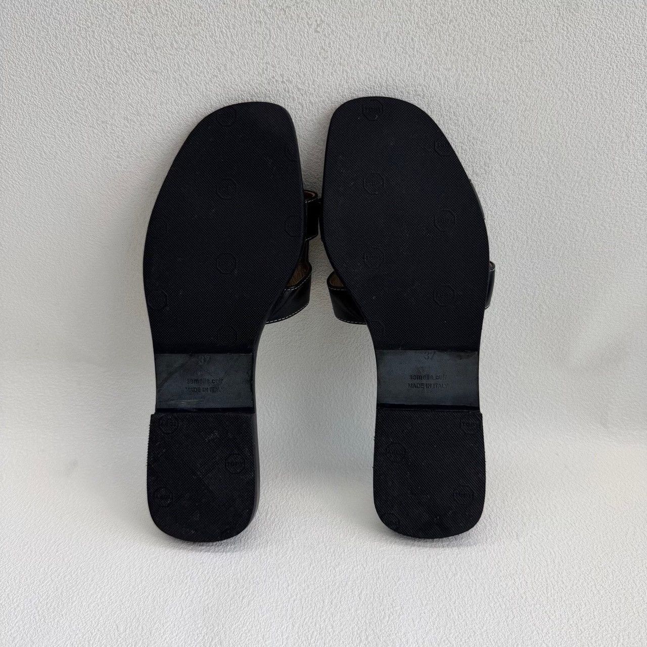 Hermes Hermès Oran Leather Sandals Size 37 Size US 7 / IT 37 - 8 Thumbnail