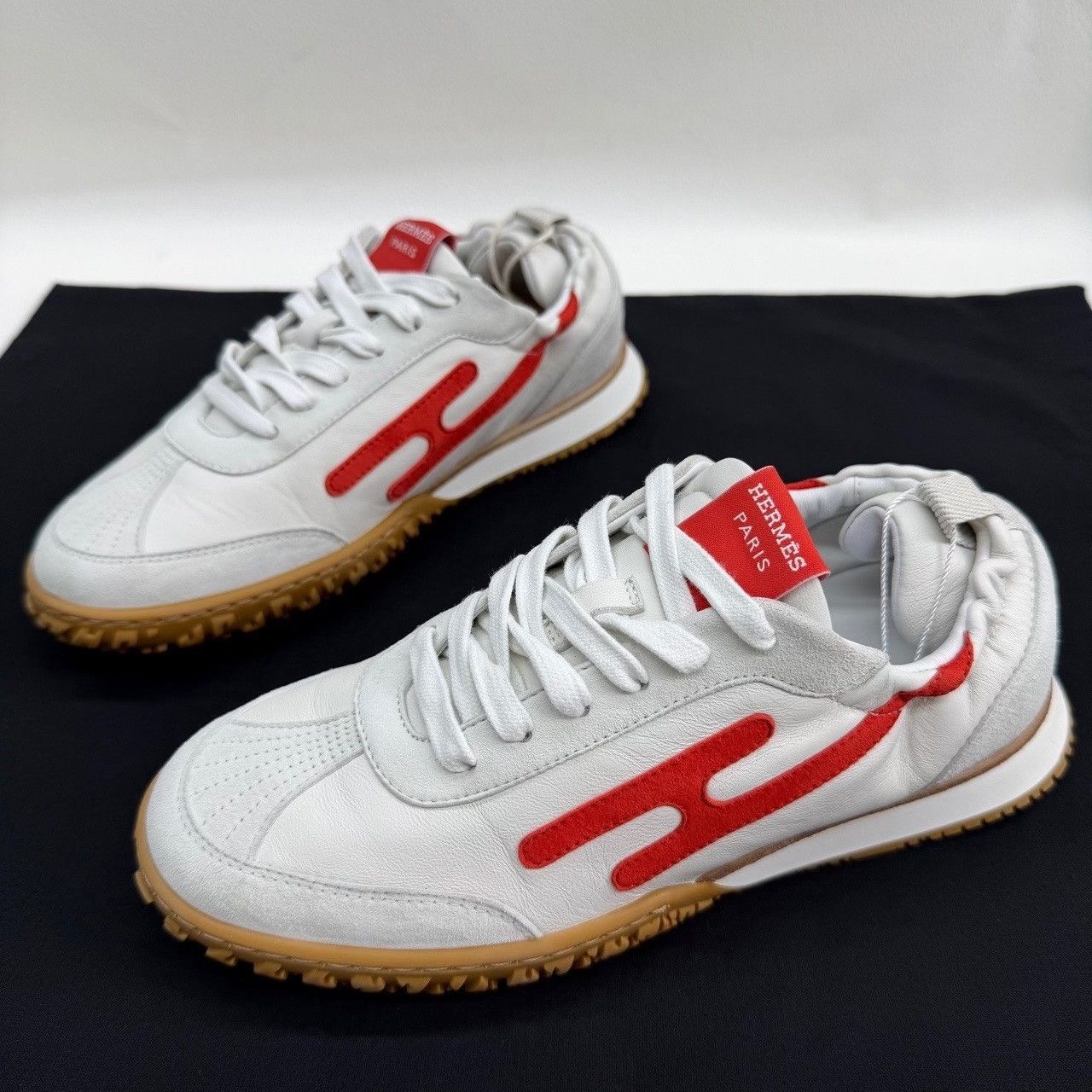 Hermes Hermès Logo Low-Top Sneakers Size 35.5 Size US 5.5 / IT 35.5 - 2 Thumbnail
