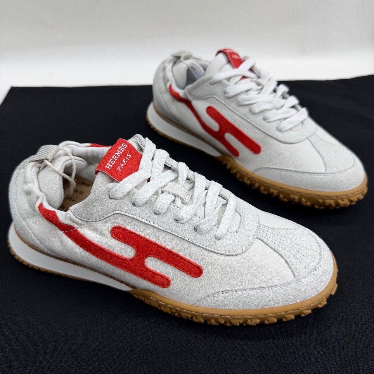 Hermes Hermès Logo Low-Top Sneakers Size 35.5 Size US 5.5 / IT 35.5 - 4 Thumbnail