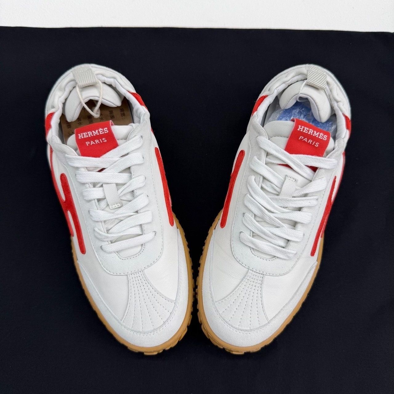 Hermes Hermès Logo Low-Top Sneakers Size 35.5 Size US 5.5 / IT 35.5 - 10 Thumbnail
