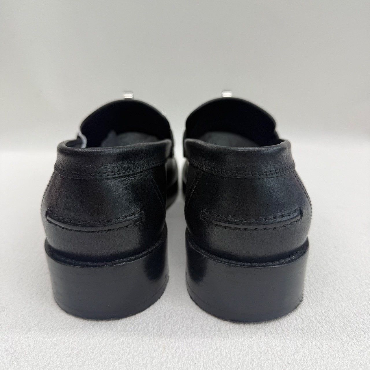 Hermes Hermes Metal Hardware Loafers Size 35.5 Size US 5.5 / IT 35.5 - 6 Thumbnail
