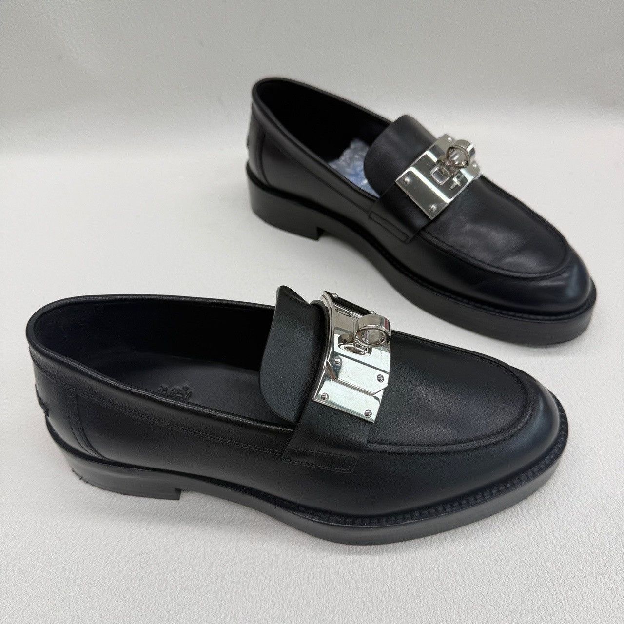 Hermes Hermes Metal Hardware Loafers Size 35.5 Size US 5.5 / IT 35.5 - 4 Thumbnail
