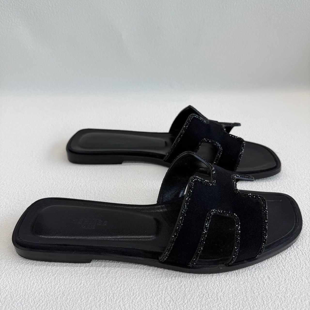Hermes Hermes Black Suede Crystal Oran Sandals Size 37 Size US 7 / IT 37 - 5 Thumbnail