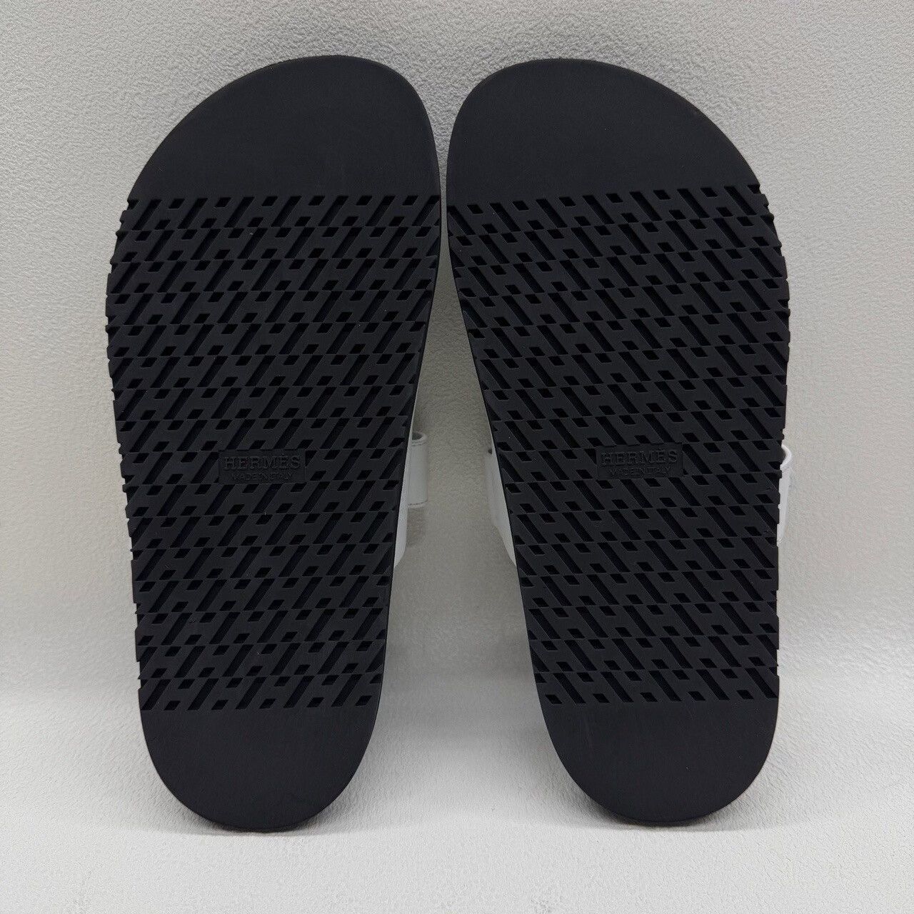 Hermes Hermès Chypre Sandals Size 37.5 Size US 7.5 / IT 37.5 - 9 Thumbnail