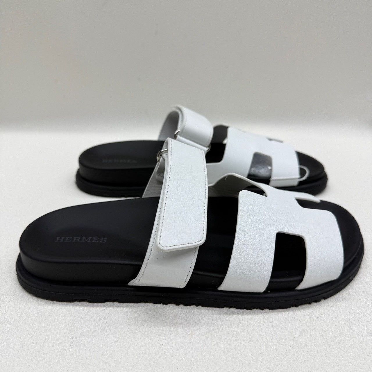 Hermes Hermès Chypre Sandals Size 37.5 Size US 7.5 / IT 37.5 - 5 Thumbnail