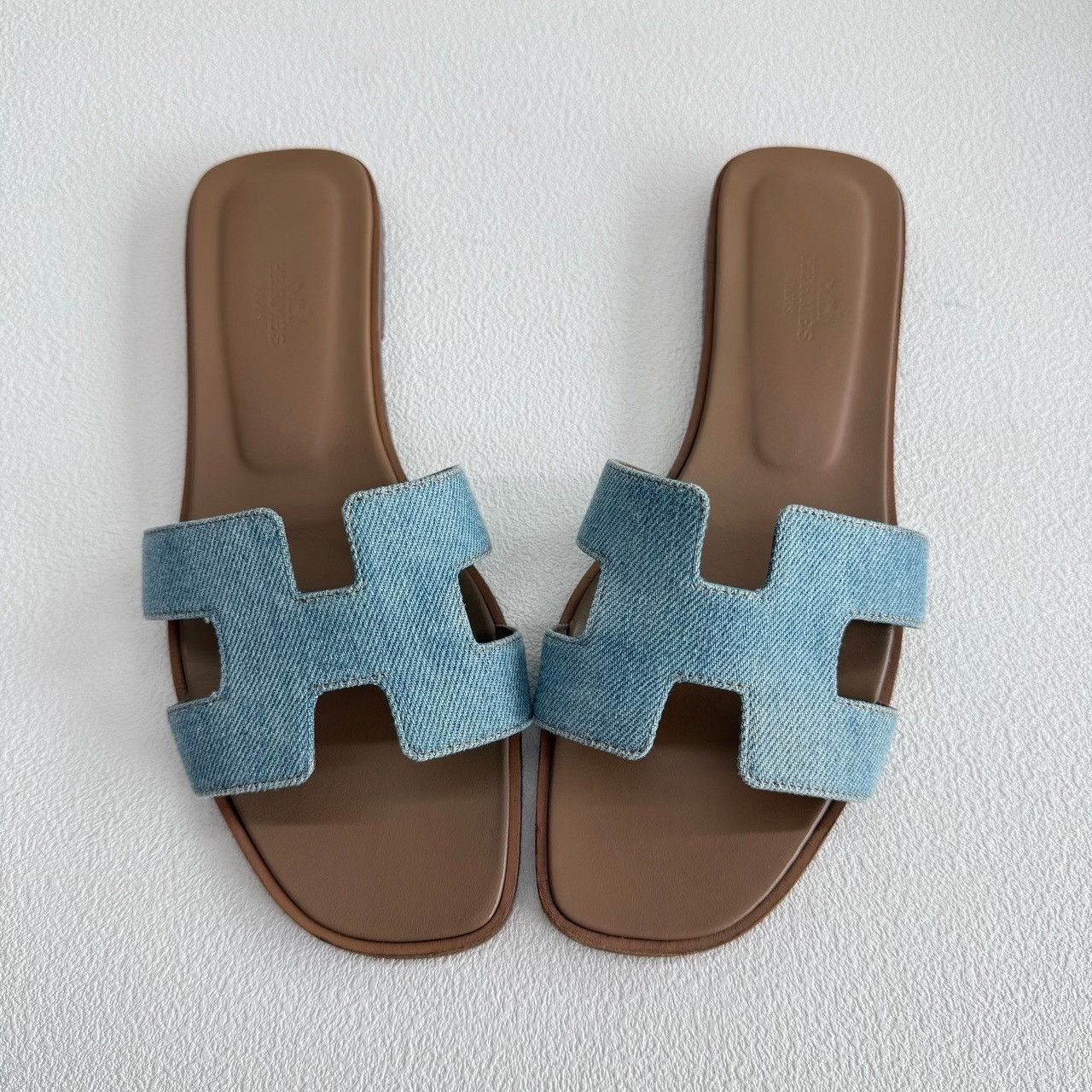 Hermes Hermes Oran Denim Sandals Size 38.5 Size US 8.5 / IT 38.5 - 10 Thumbnail