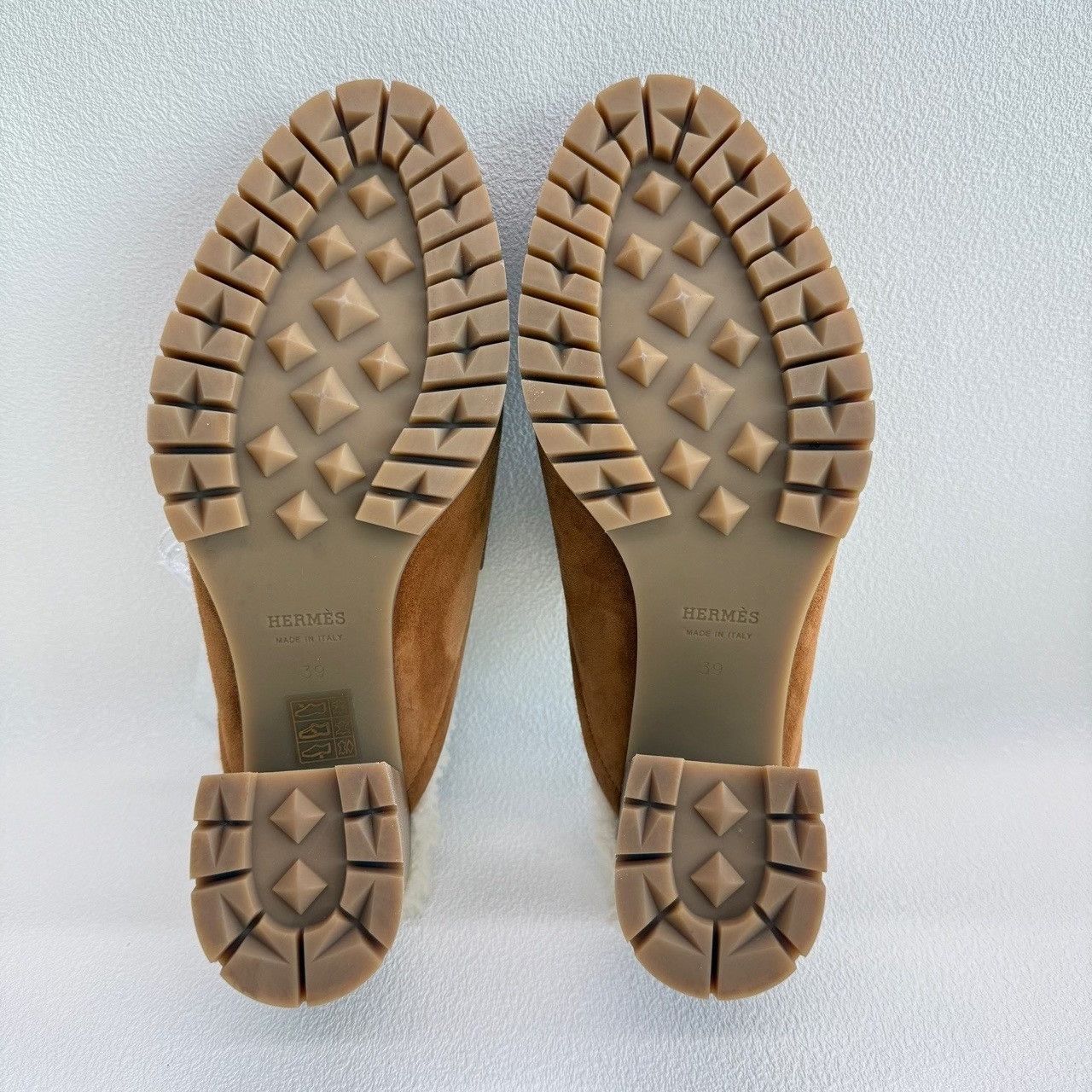Hermes Hermès Suede Shearling H Mules Size 39 Size US 9 / IT 39 - 8 Thumbnail
