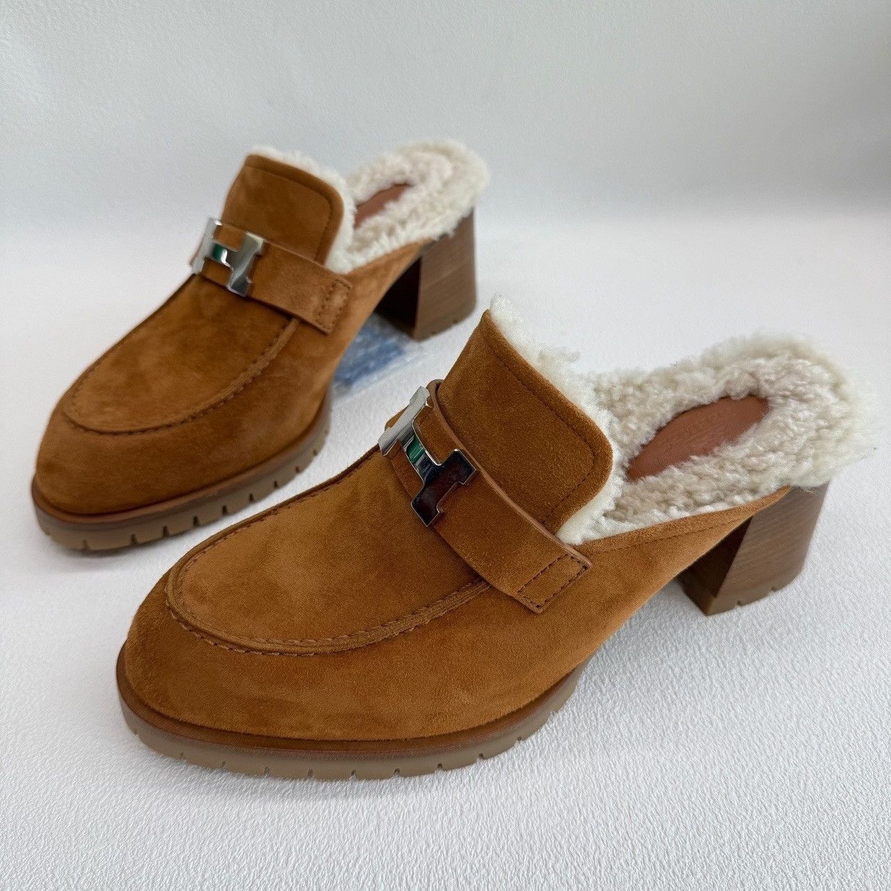 Hermes Hermès Suede Shearling H Mules Size 39 Size US 9 / IT 39 - 2 Thumbnail