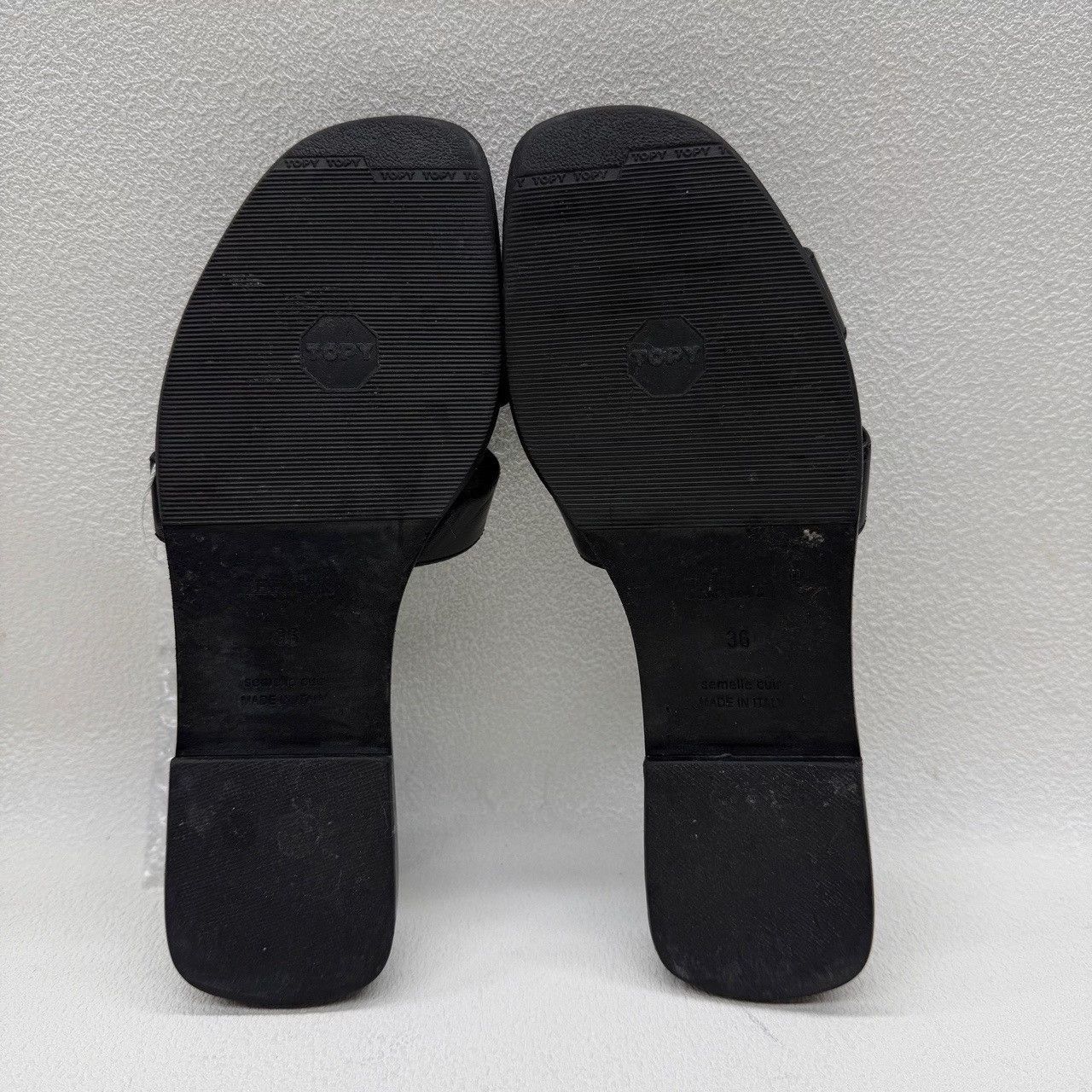 Hermes Hermes Black Studded Leather Sandals Size 36 Size US 6 / IT 36 - 8 Thumbnail