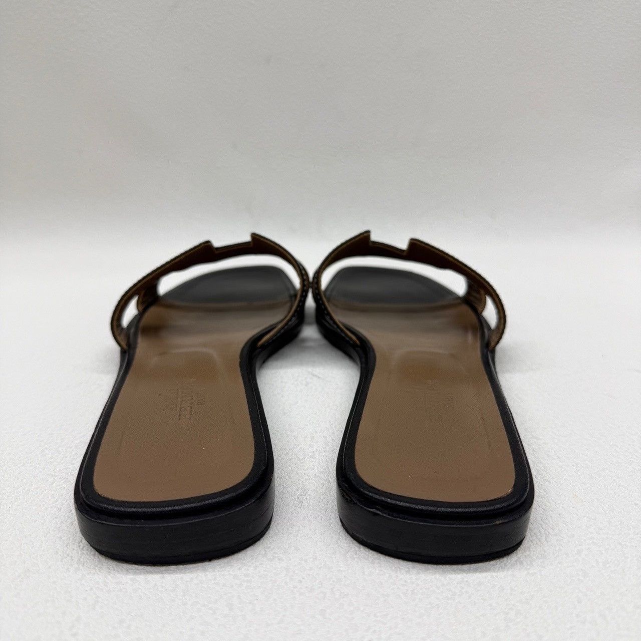 Hermes Hermès Oran H-Cutout Leather Sandals Size 37.5 Size US 7.5 / IT 37.5 - 8 Thumbnail