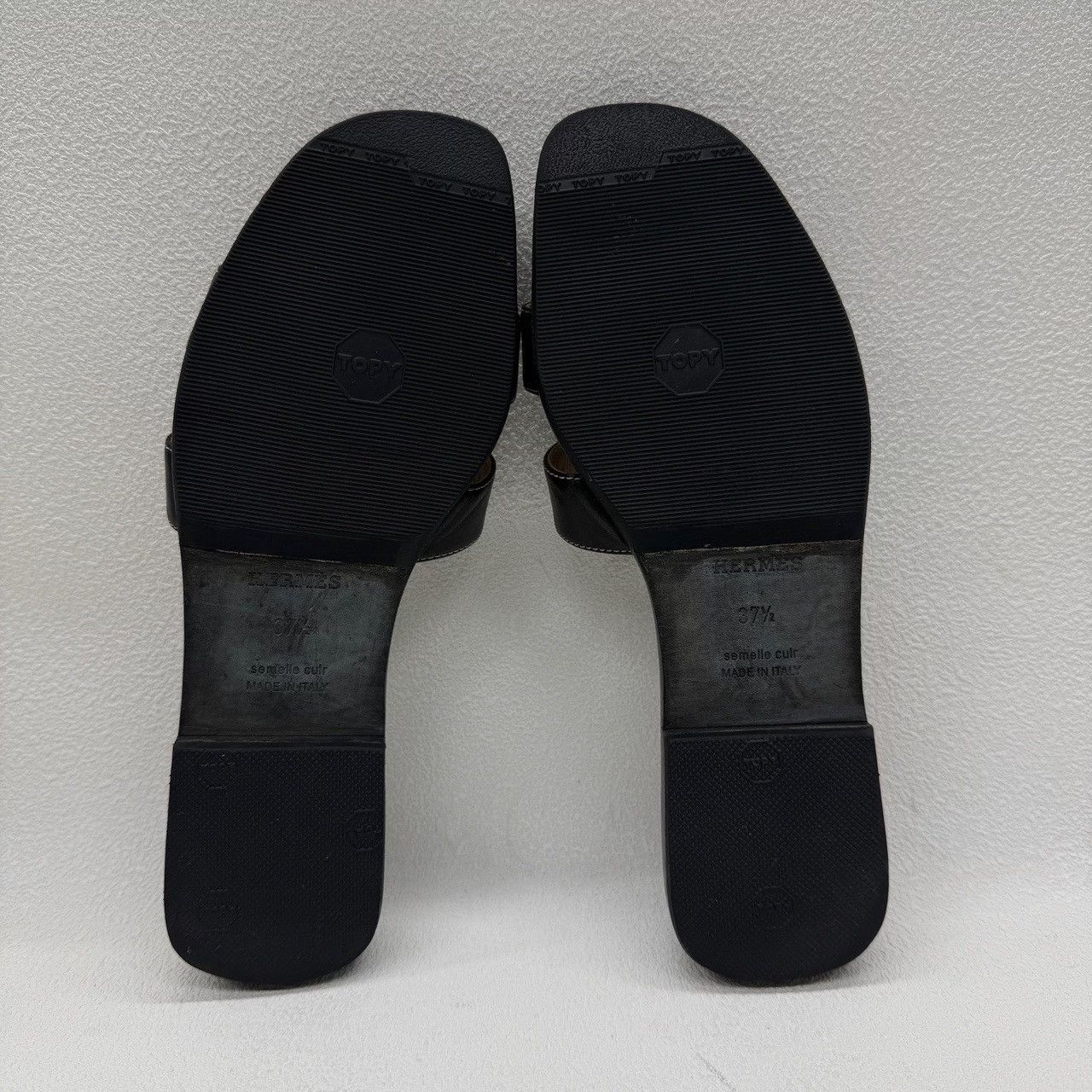 Hermes Hermès Oran H-Cutout Leather Sandals Size 37.5 Size US 7.5 / IT 37.5 - 6 Thumbnail
