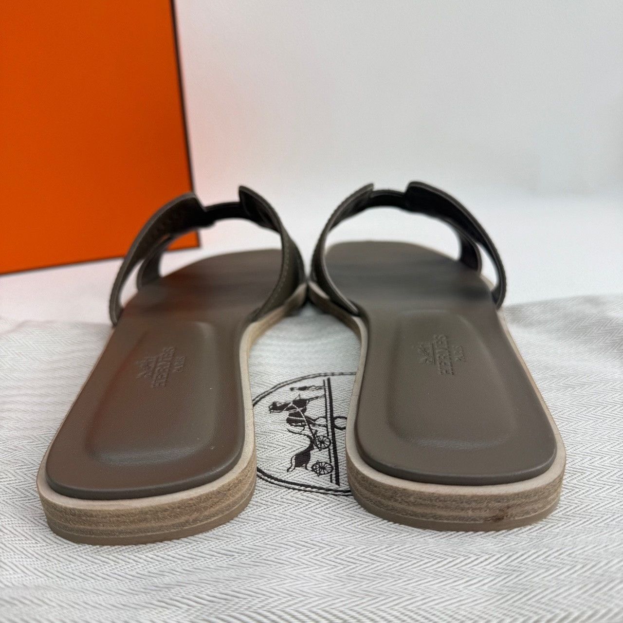 Hermes Hermes Oran Sandals Size 36 Size US 6 / IT 36 - 7 Thumbnail