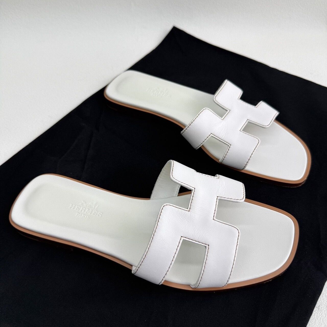 Hermes Hermes Oran Sandals Size 36.5 Size US 5.5 / IT 35.5 - 4 Thumbnail