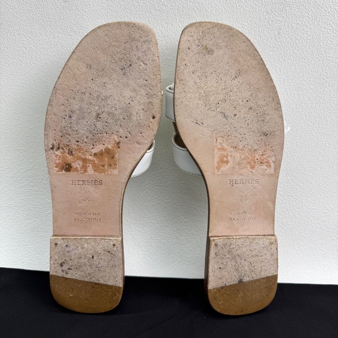 Hermes Hermès White Oran Sandals Size 36 Size US 6 / IT 36 - 8 Thumbnail