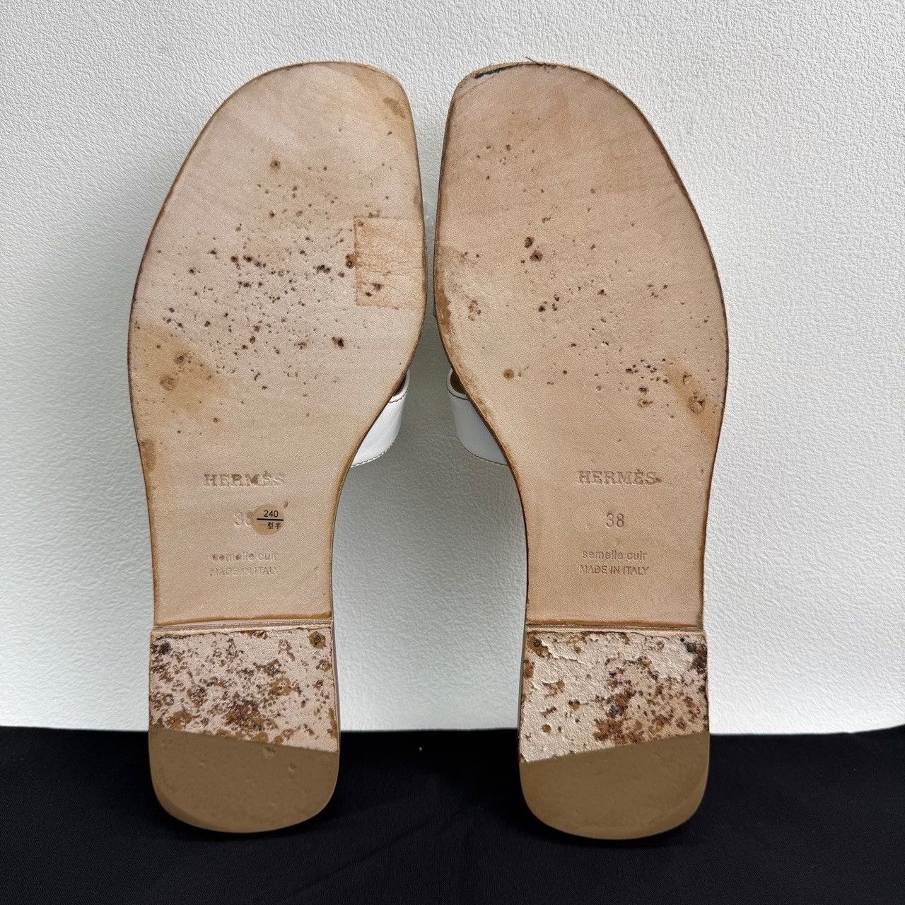 Hermes Hermes Oran Leather Sandals Size 38 Size US 8 / IT 38 - 8 Thumbnail