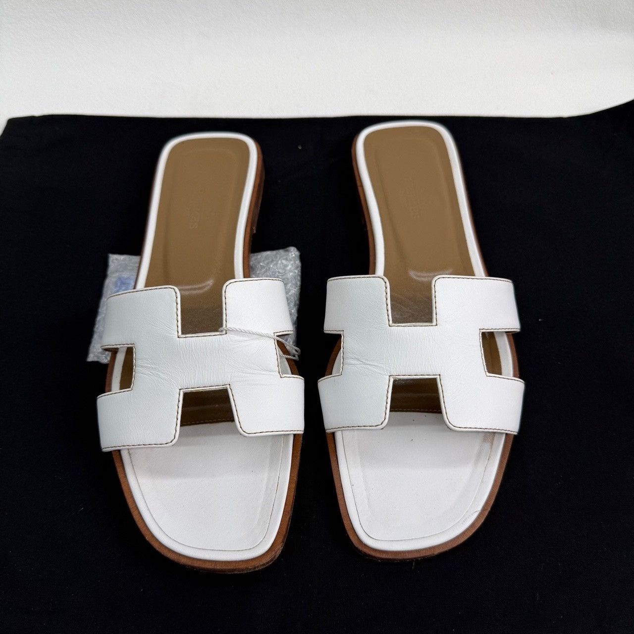 Hermes Hermes Oran Leather Sandals Size 38 Size US 8 / IT 38 - 3 Thumbnail