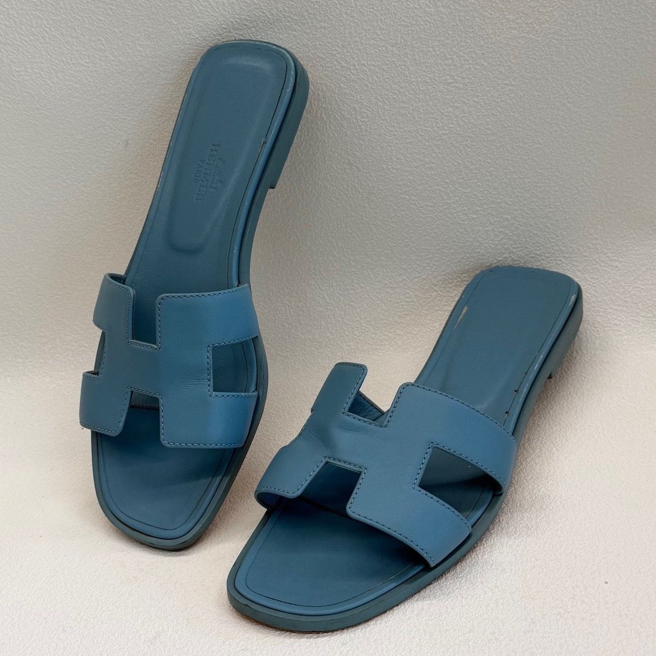 Hermes Hermes Oran Sandals Size 38 Size US 7 / IT 37 - 9 Thumbnail