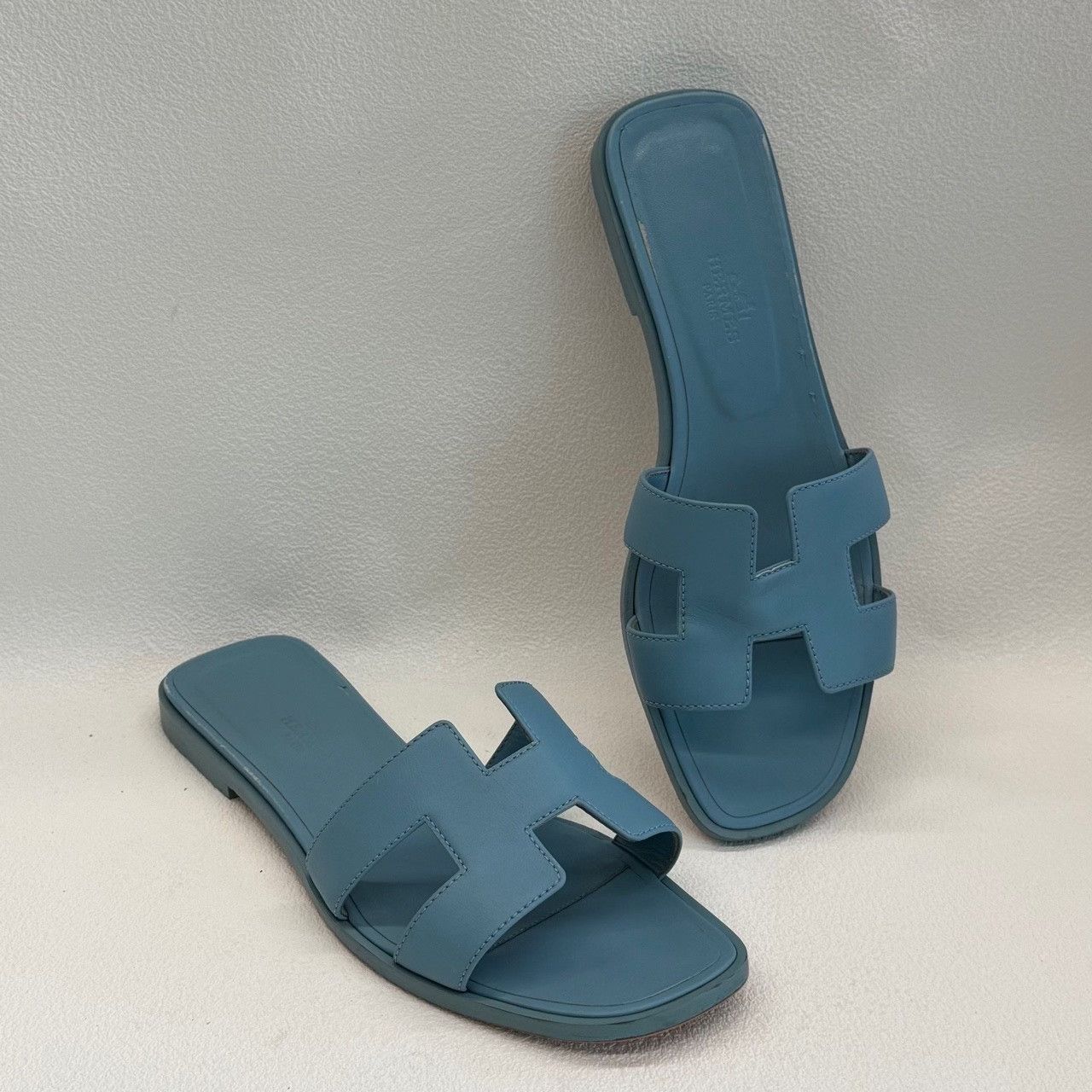 Hermes Hermes Oran Sandals Size 38 Size US 7 / IT 37 - 8 Thumbnail