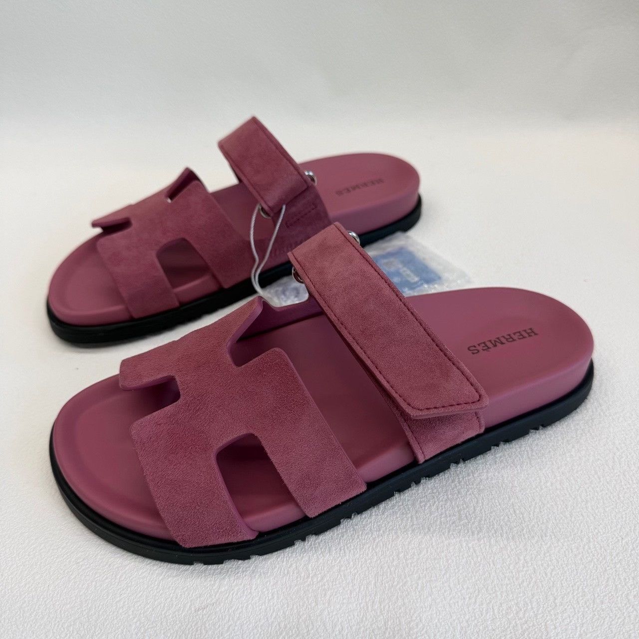 Hermes Hermes Chypre Suede Sandals Pink Size 37.5 Size US 7.5 / IT 37.5 - 2 Thumbnail