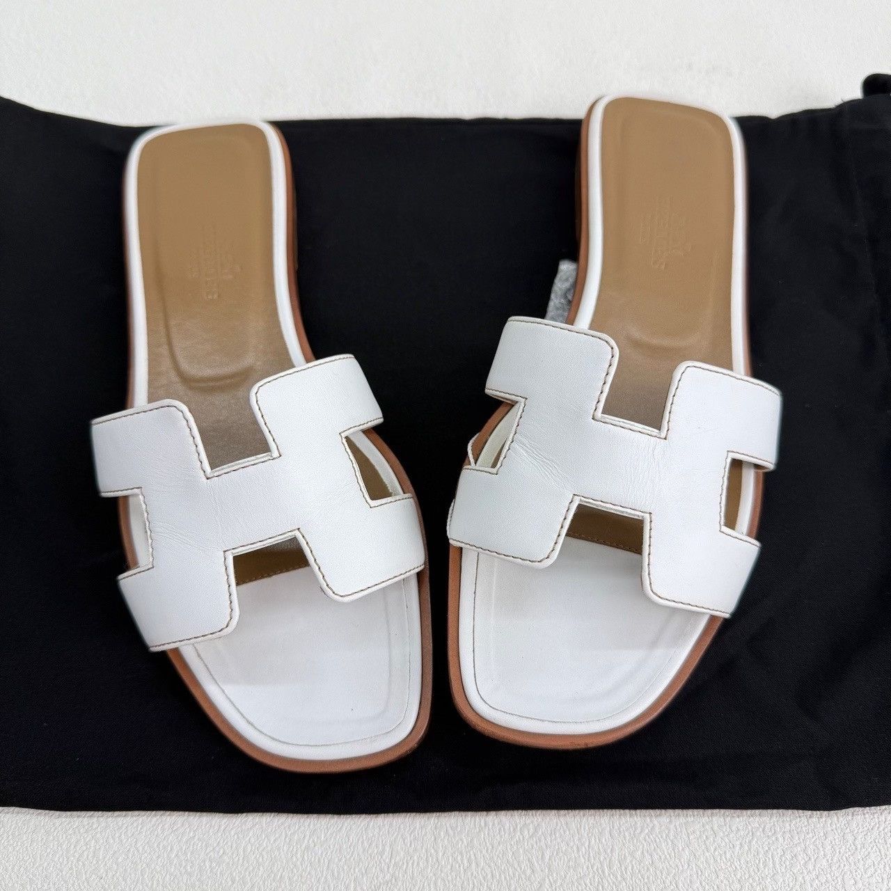 Hermes Hermès Oran Sandals Size 35.5 Size US 5.5 / IT 35.5 - 10 Thumbnail