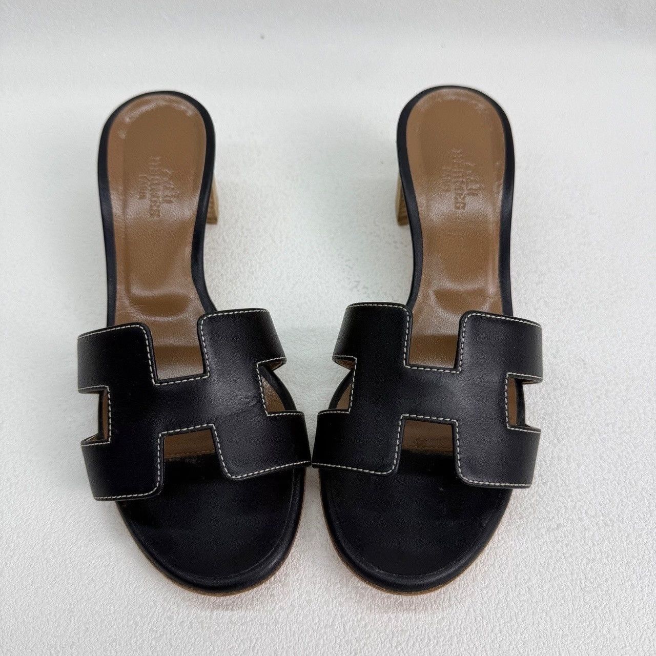 Hermes Hermès Oasis Leather Sandals Black Size 35 Size US 5 / IT 35 - 10 Thumbnail