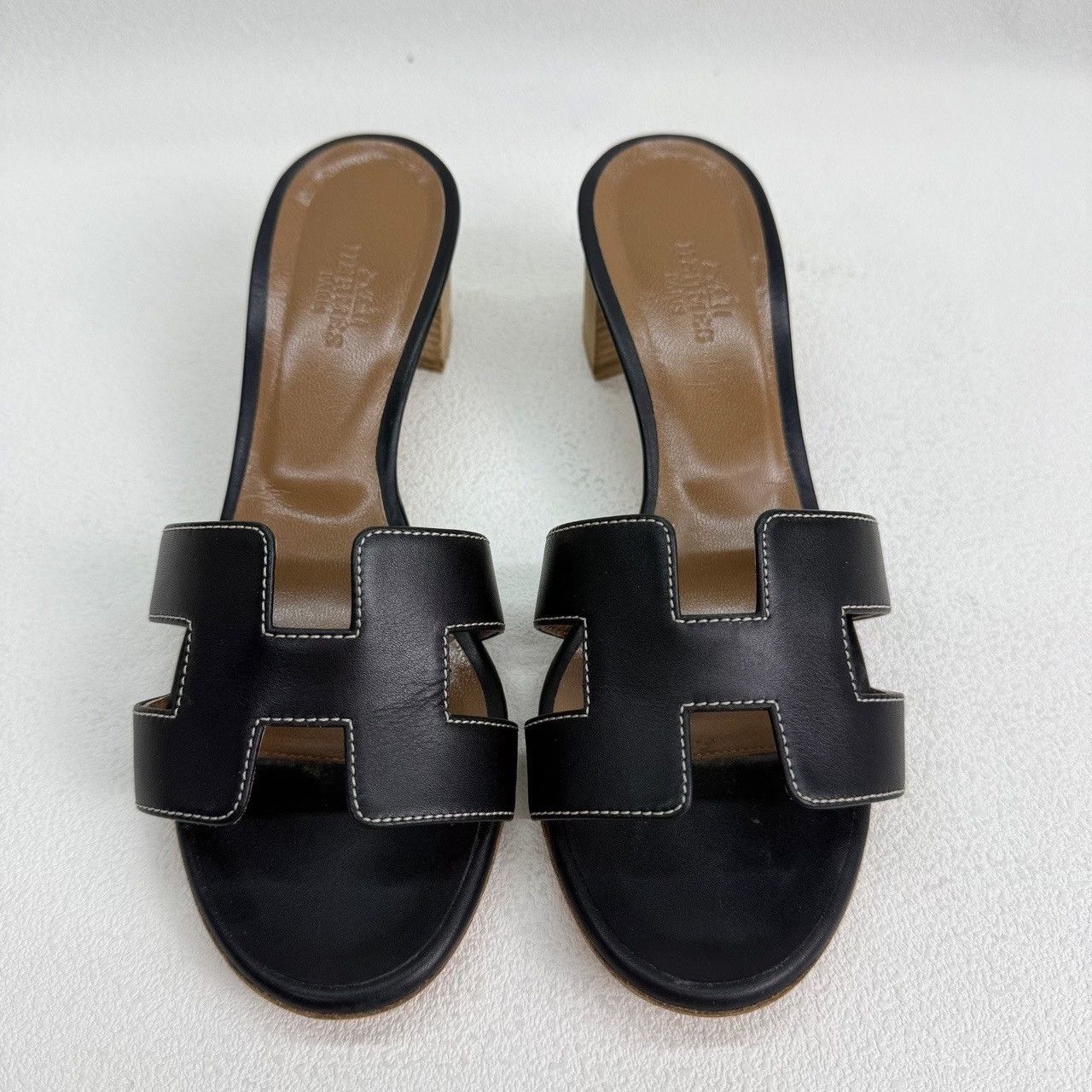 Hermes Hermès Oasis Leather Sandals Black Size 35 Size US 5 / IT 35 - 3 Thumbnail