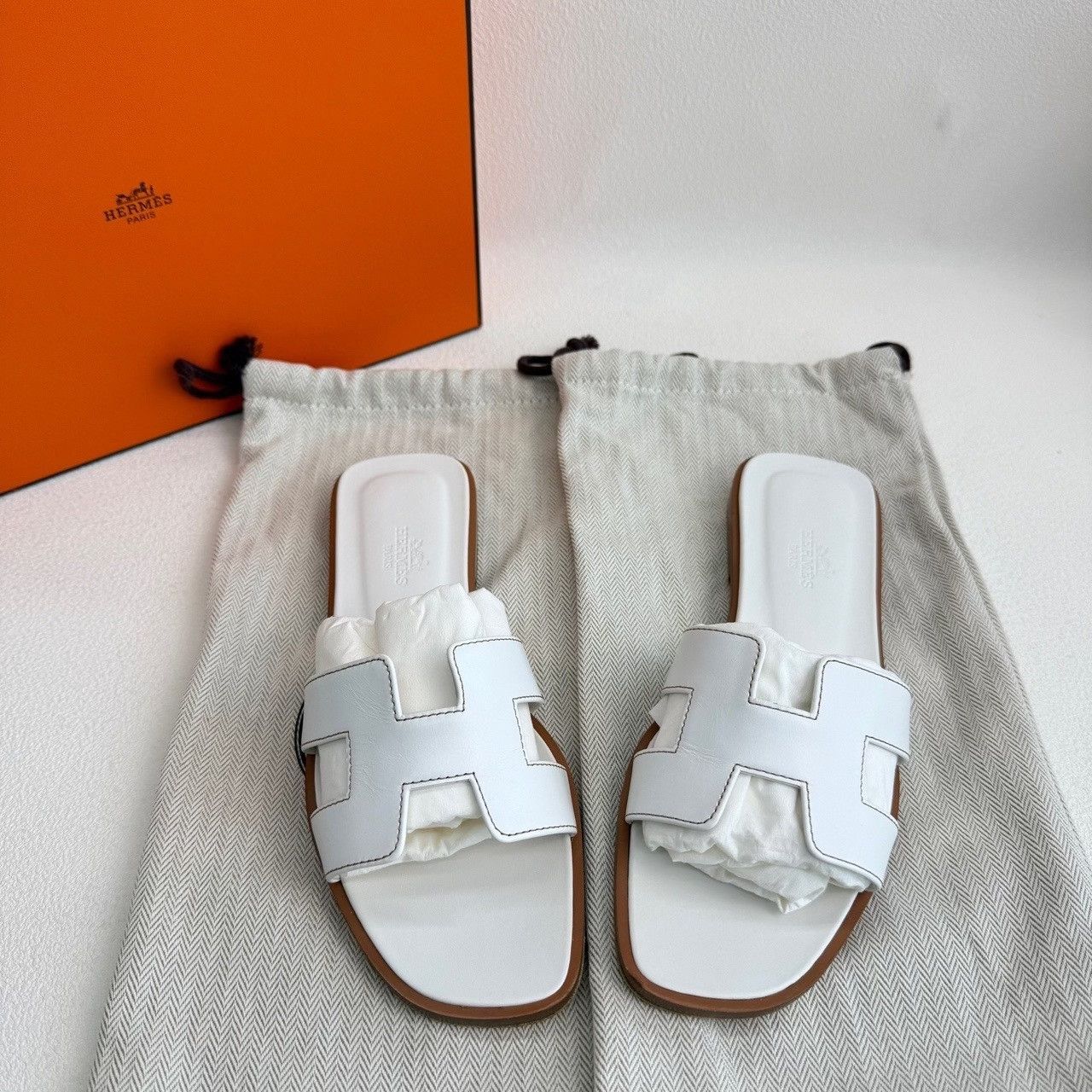 Hermes Hermes Oran Sandals Size 36 Size US 6 / IT 36 - 2 Thumbnail