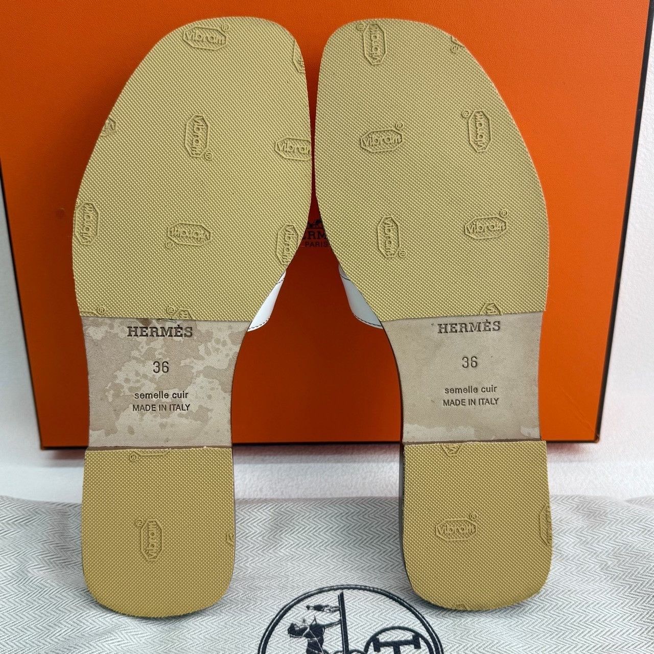 Hermes Hermes Oran Sandals Size 36 Size US 6 / IT 36 - 9 Thumbnail