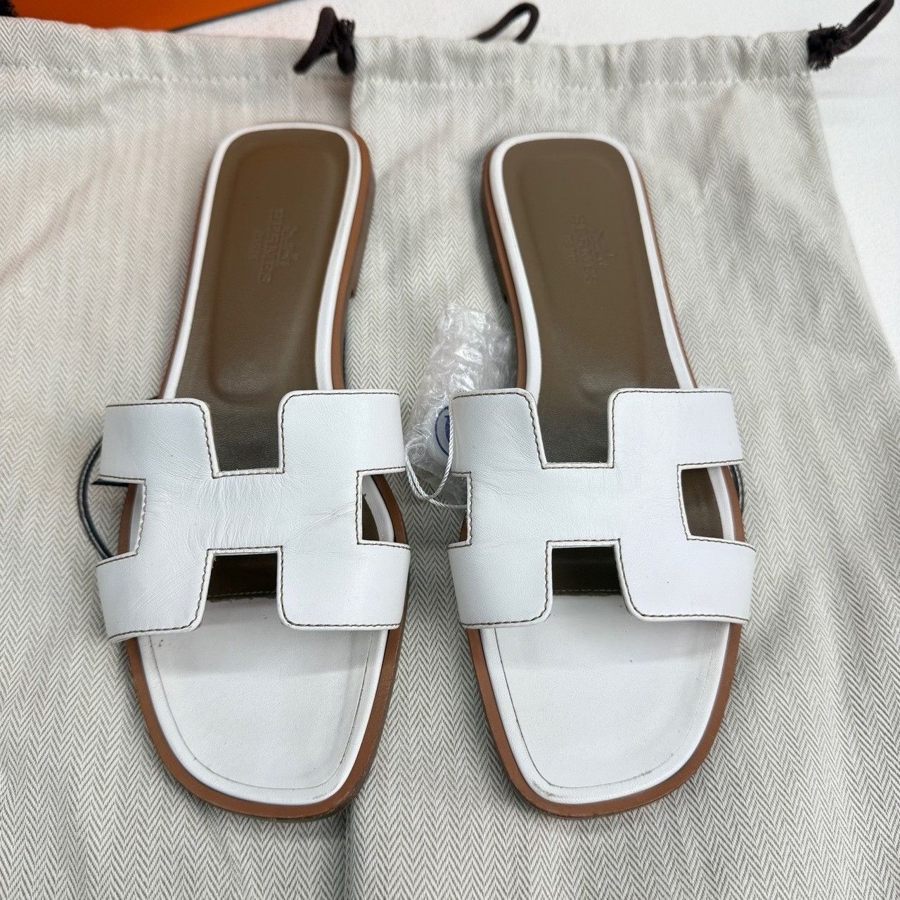 Hermes Hermes Oran Leather Sandals Size 37 Size US 7 / IT 37 - 4 Thumbnail
