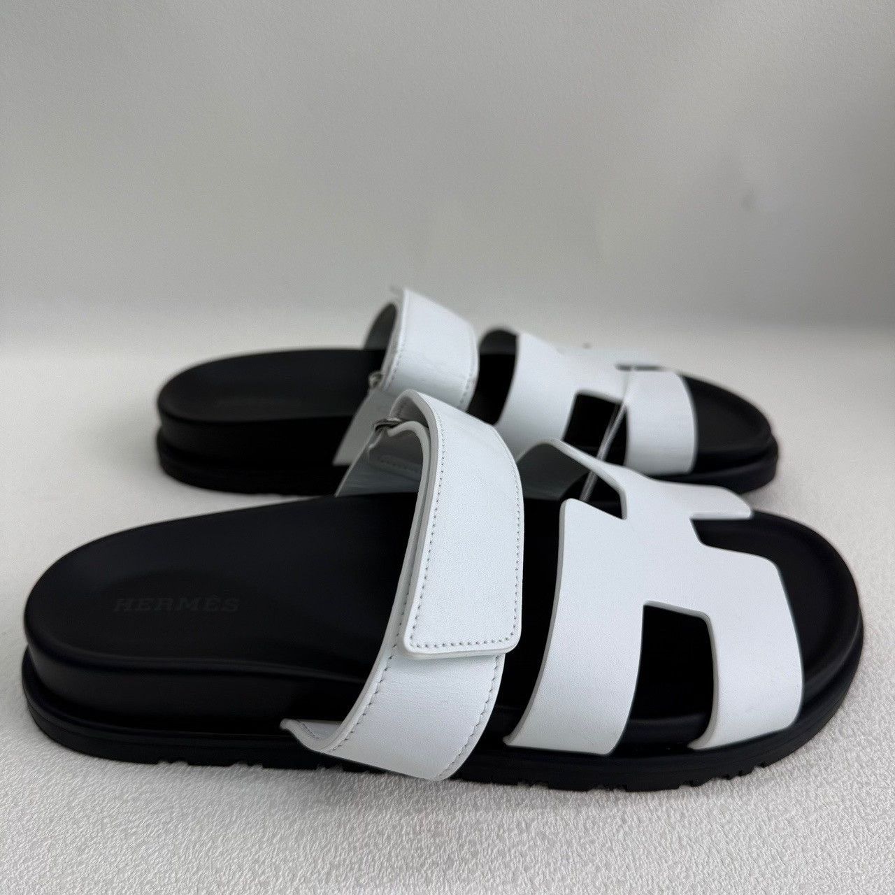 Hermes Hermes Chypre Sandals Size 37.5 Size US 7.5 / IT 37.5 - 5 Thumbnail