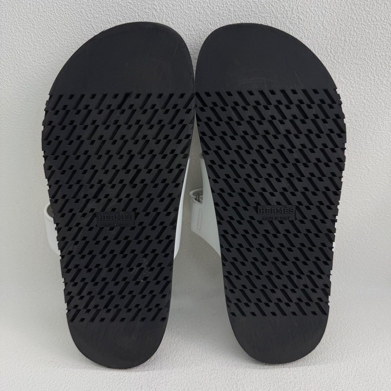 Hermes Hermes Chypre Sandals Size 37.5 Size US 7.5 / IT 37.5 - 9 Thumbnail