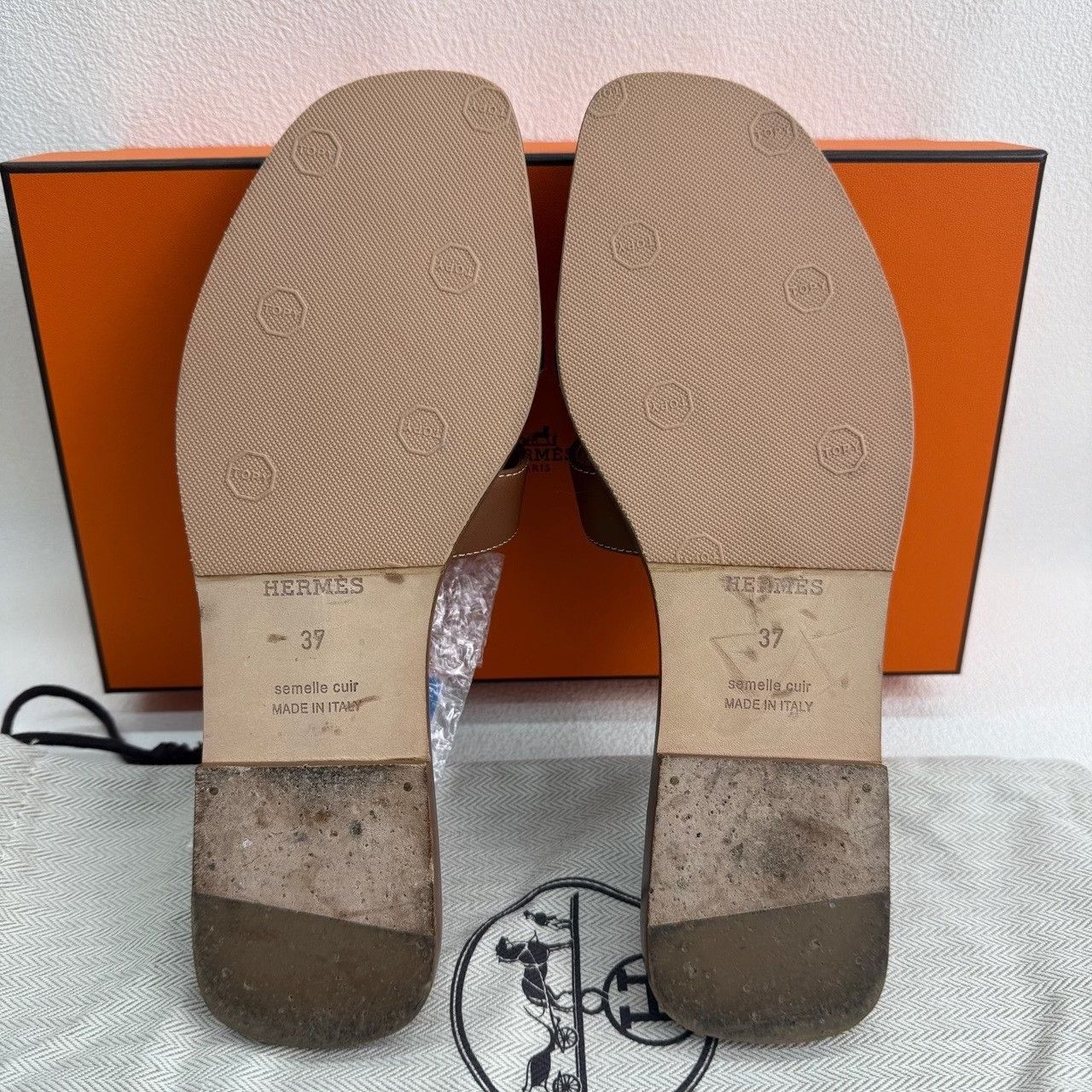 Hermes Hermes Oran Sandals Brown Size 37 Size US 7 / IT 37 - 9 Thumbnail