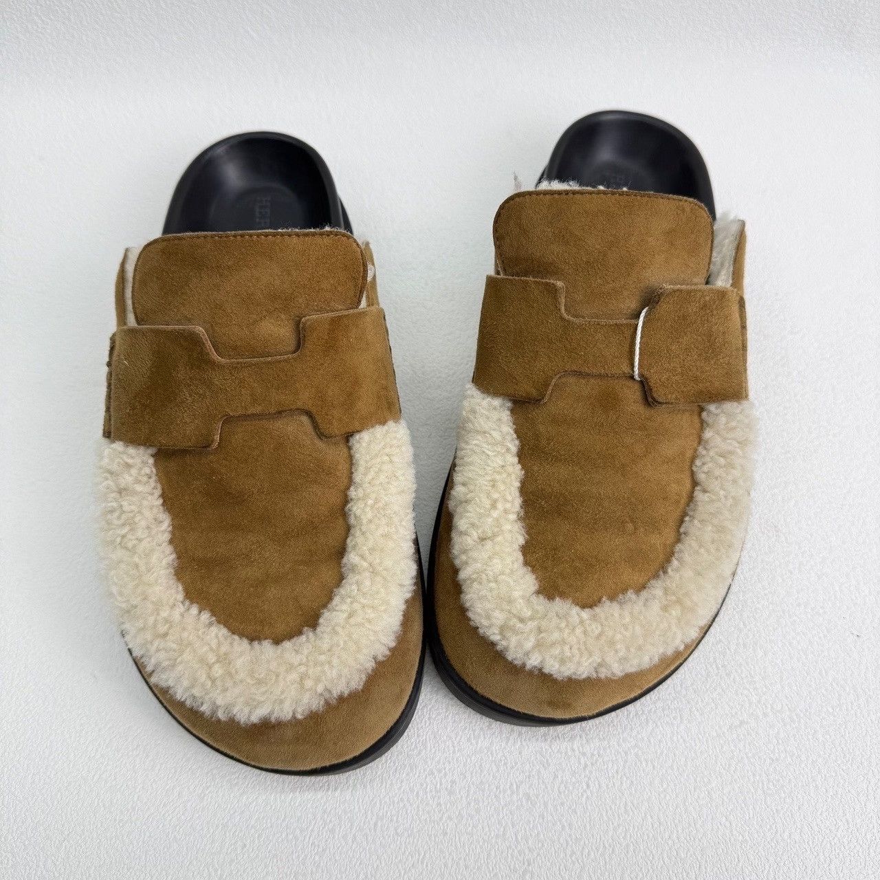 Hermes Hermès Shearling Mules Size 36.5 Size US 6.5 / IT 36.5 - 10 Thumbnail