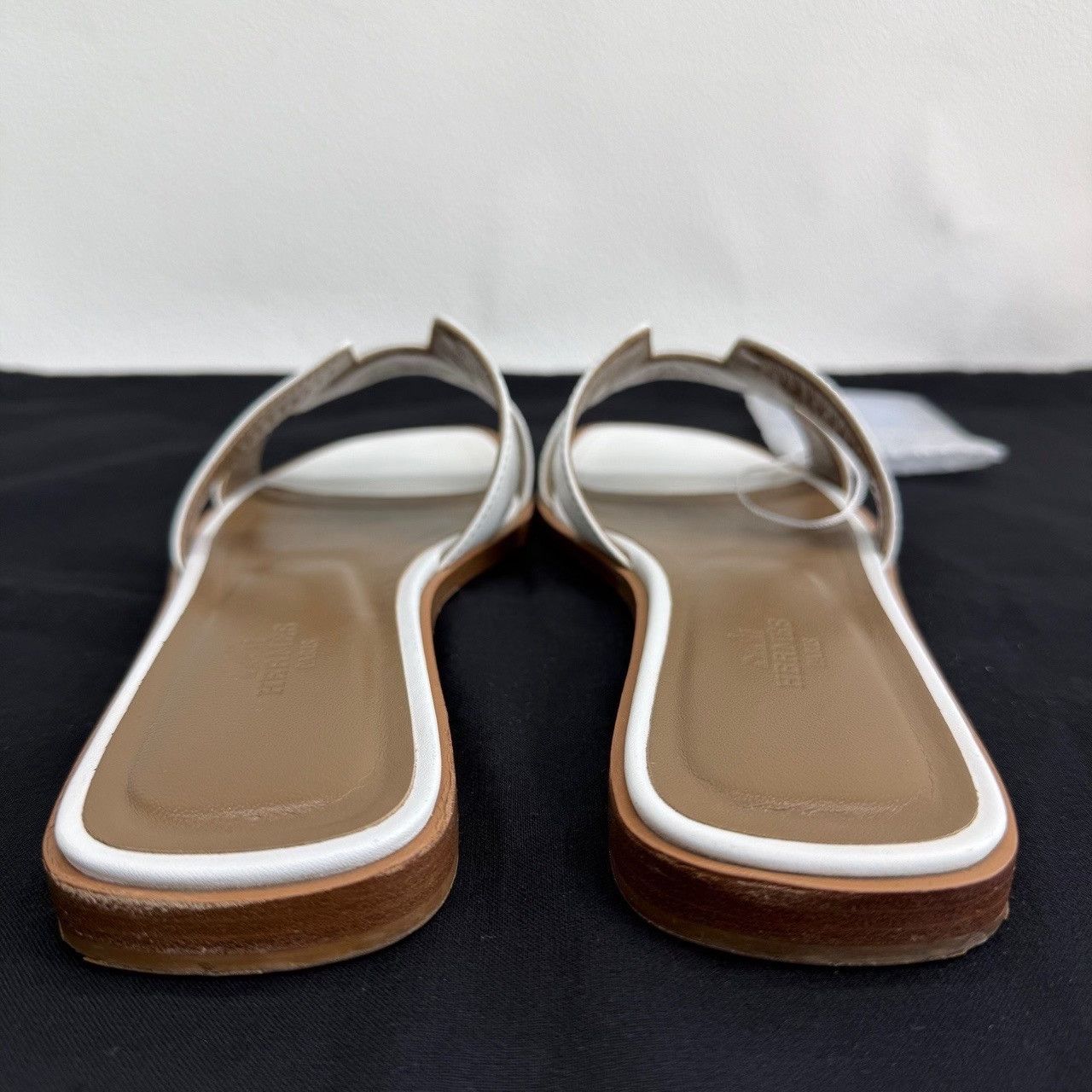 Hermes Hermes White Oran Sandals Size 37 Size US 7 / IT 37 - 5 Thumbnail