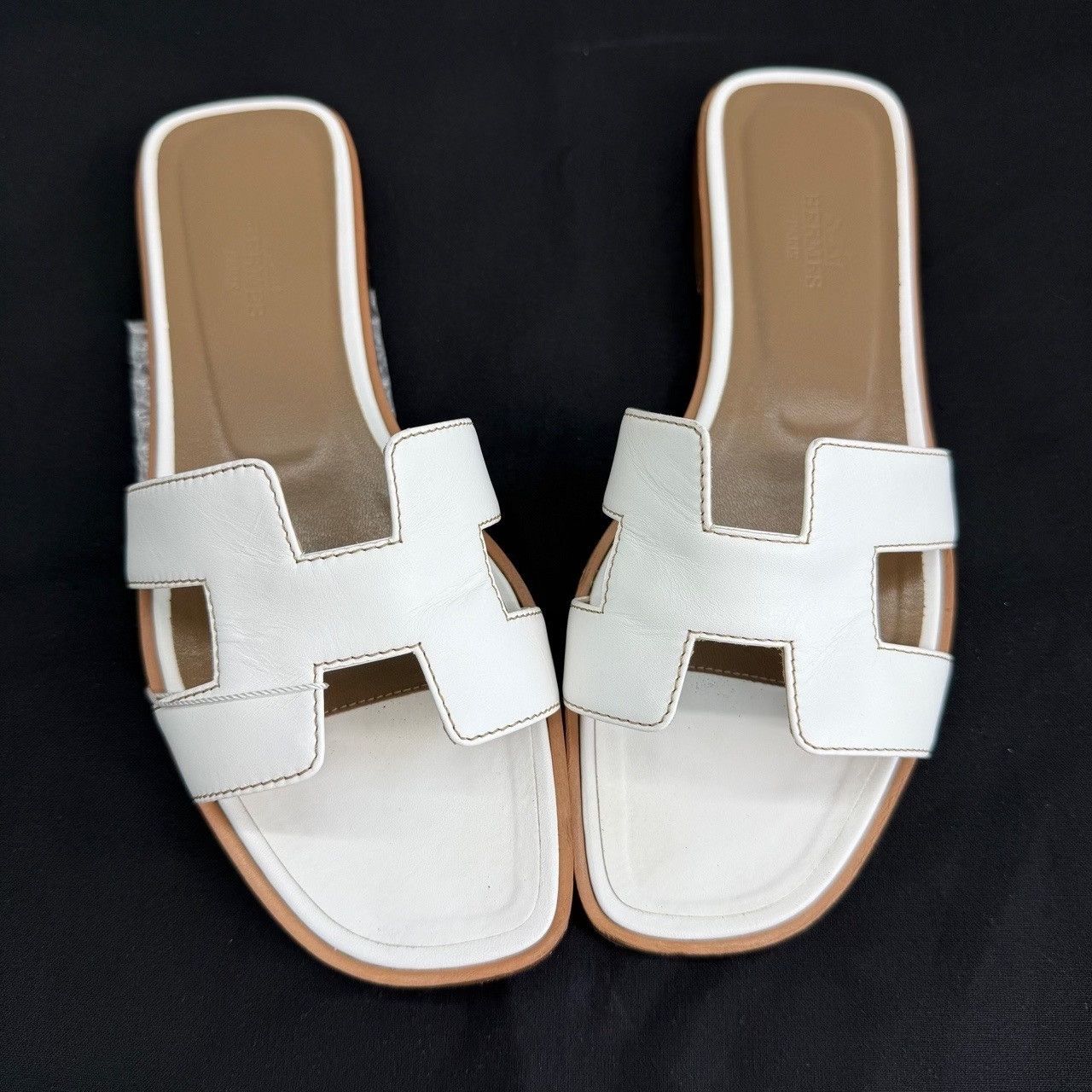 Hermes Hermes White Oran Sandals Size 37 Size US 7 / IT 37 - 10 Thumbnail