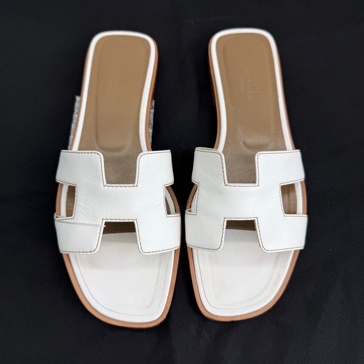 Hermes Hermes White Oran Sandals Size 37 Size US 7 / IT 37 - 6 Thumbnail