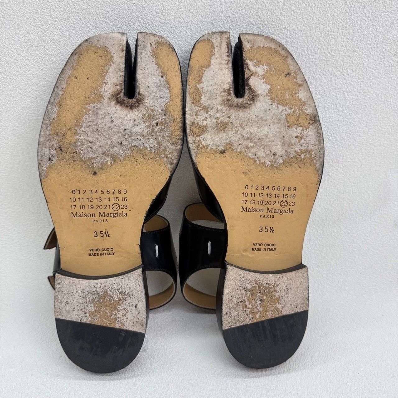 Maison Margiela Maison Margiela Tabi Mary Jane Flats Size 35.5 Size US 5.5 / IT 35.5 - 8 Thumbnail