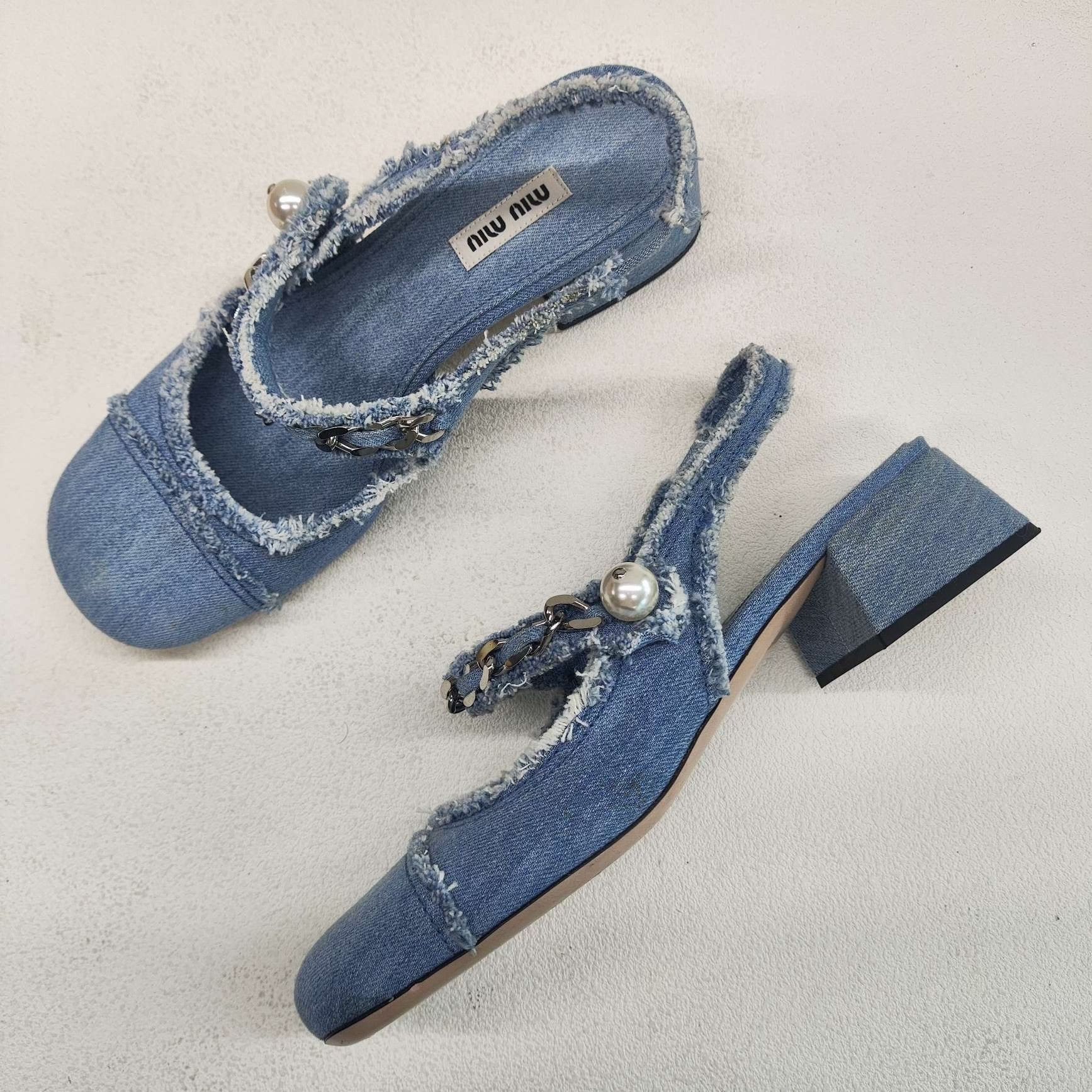Miu Miu Miu Miu Denim Pearl Chain Slingback Heels Size 37.5 Size US 7.5 / IT 37.5 - 9 Thumbnail
