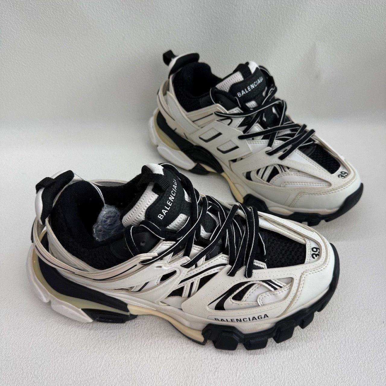 Balenciaga Balenciaga Track Sneakers Size 6 Size US 6 / EU 39 - 4 Thumbnail