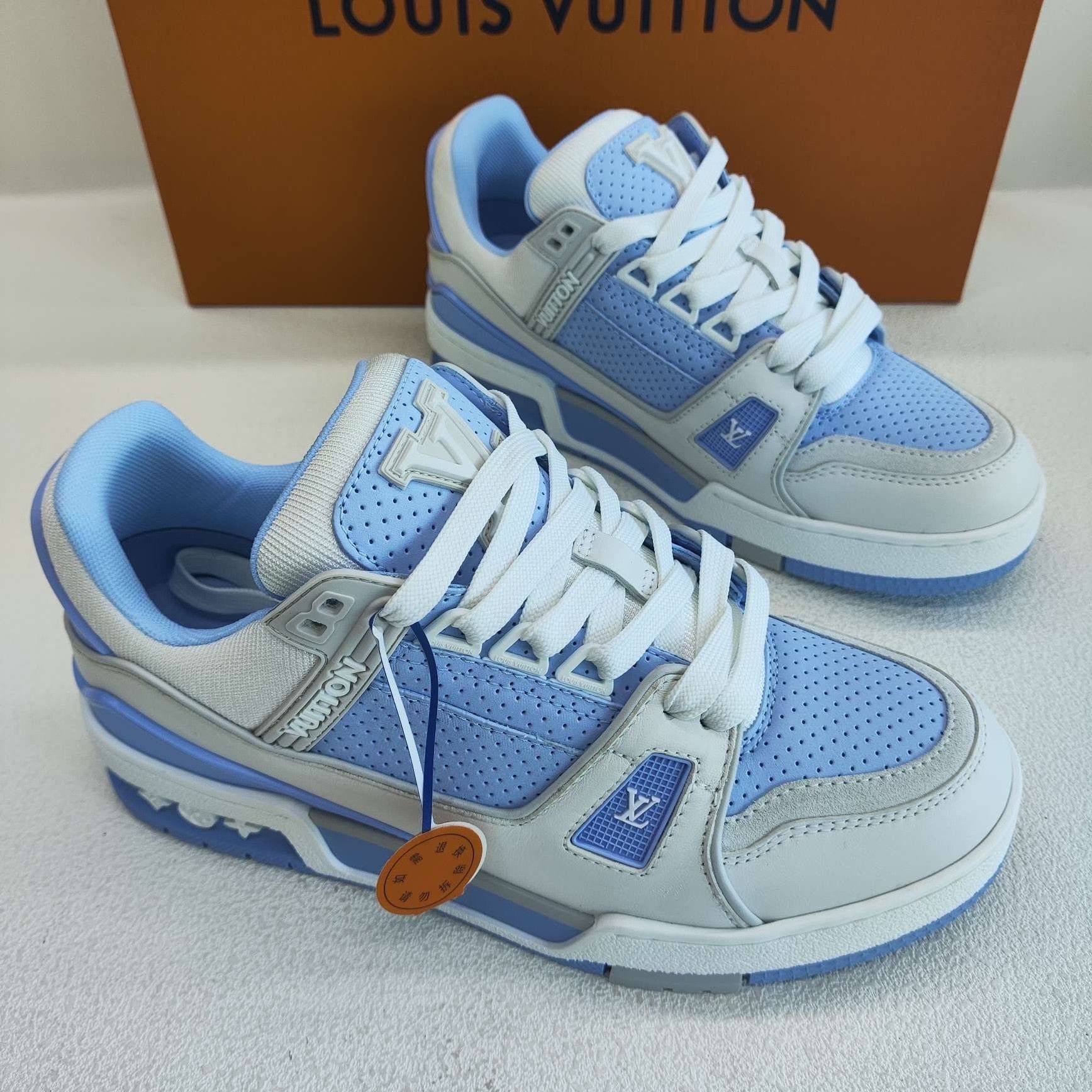Louis Vuitton Louis Vuitton Trainer Low-Top Sneakers Size 36 Size US 6 / IT 36 - 4 Thumbnail