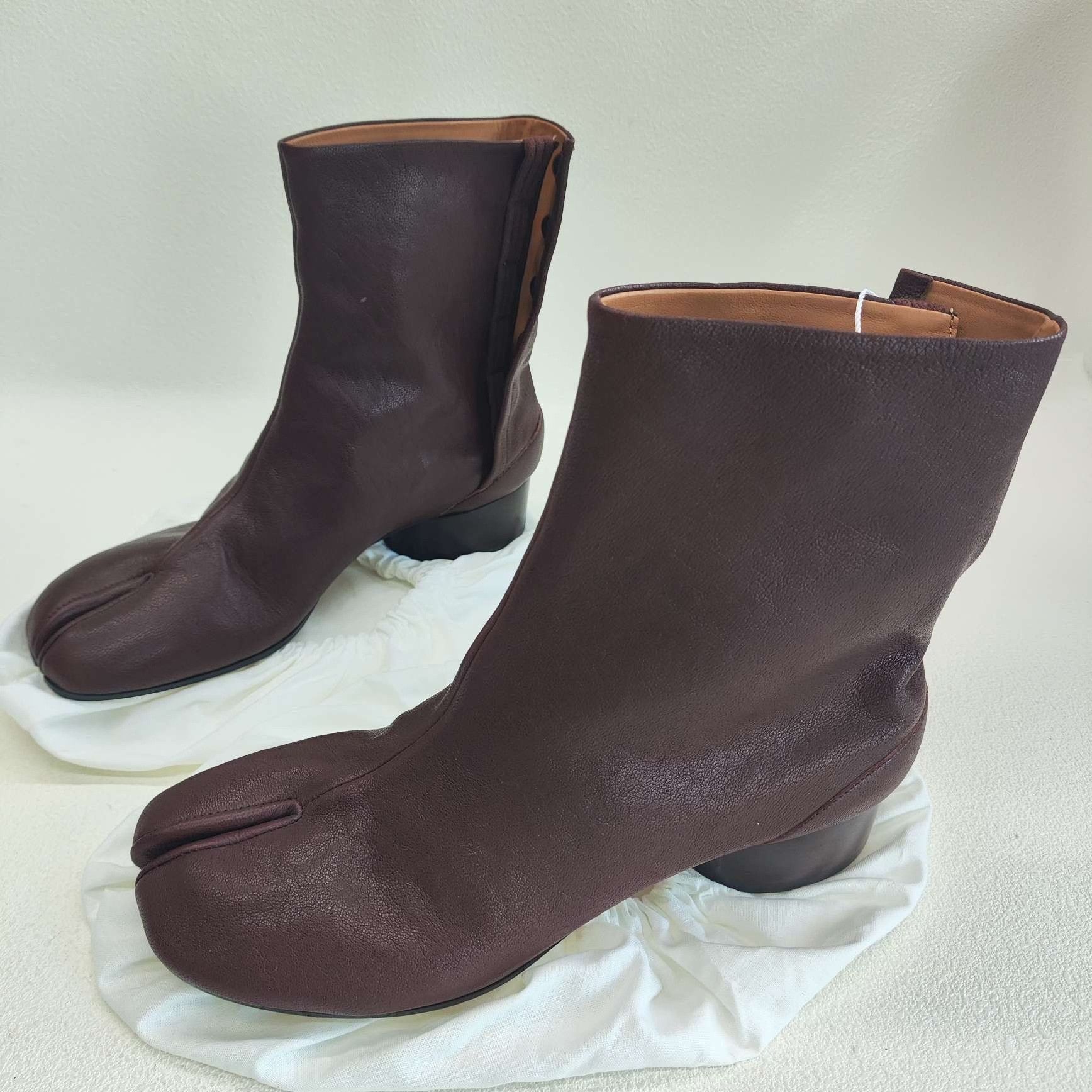 Maison Margiela Maison Margiela Brown Tabi Boots Size 37 Size US 7 / IT 37 - 2 Thumbnail