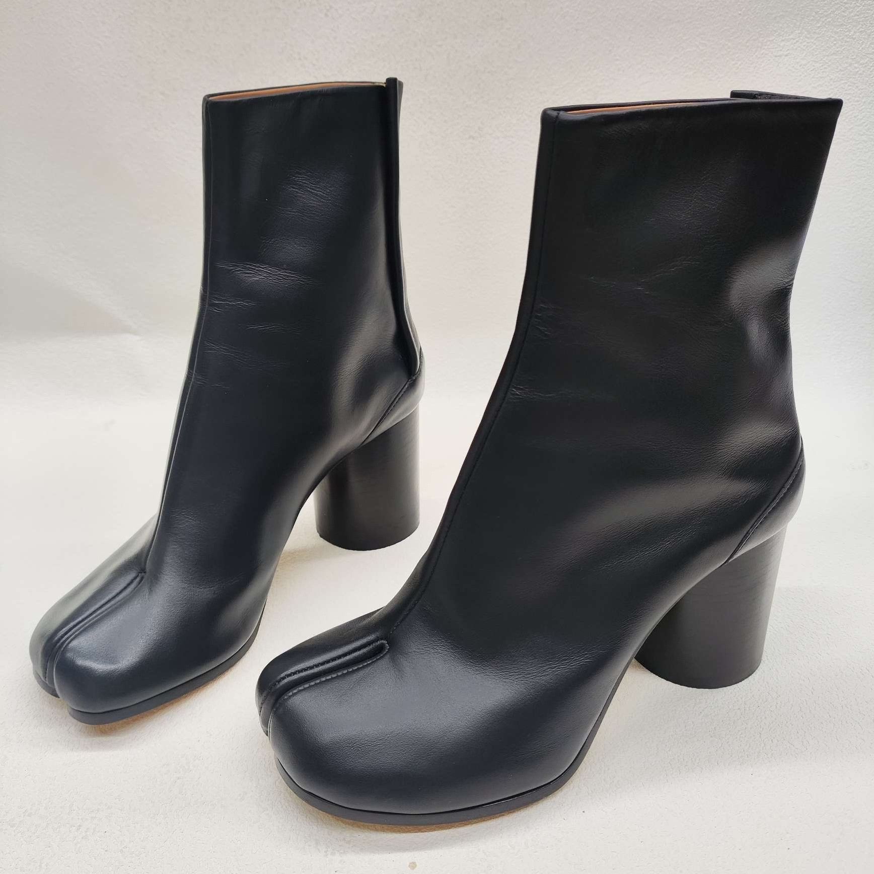 Maison Margiela Maison Margiela Black Tabi Boots Size 36 Size US 6 / IT 36 - 2 Thumbnail