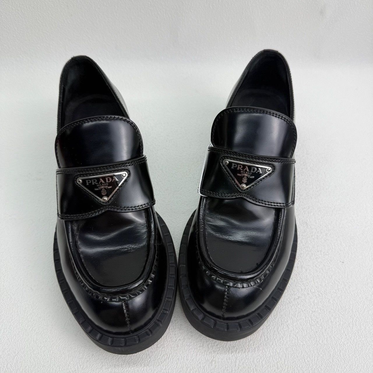Prada Prada Triangle Logo Loafers Size 36.5 Size US 6.5 / IT 36.5 - 10 Thumbnail