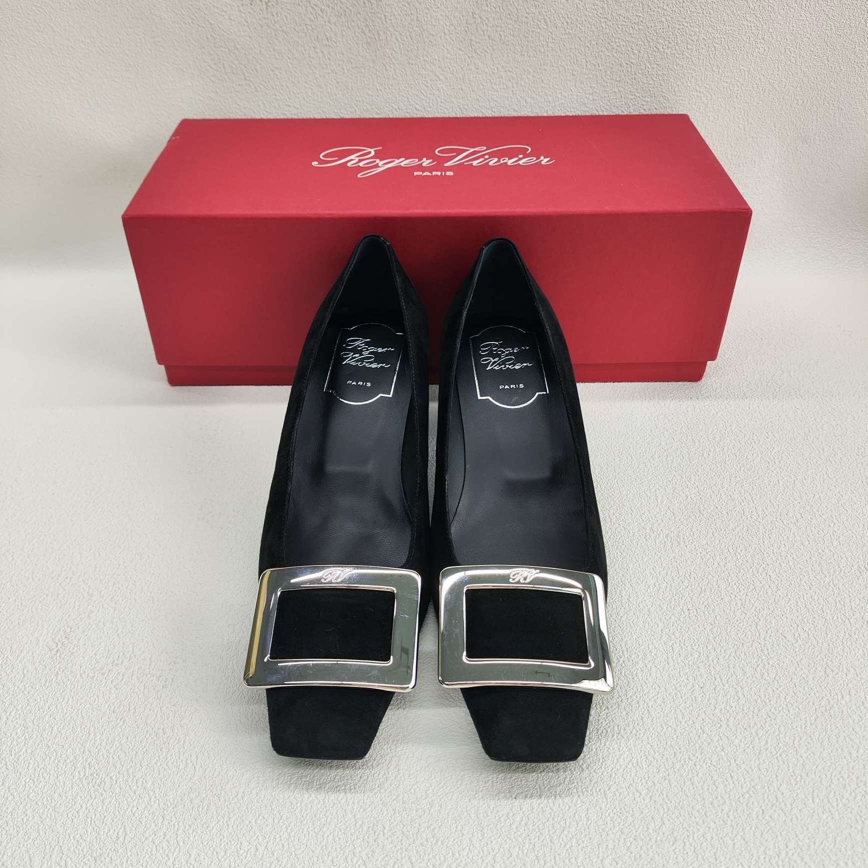 Roger Vivier Roger Vivier Suede Buckle Pumps Size 35 Size US 5 / IT 35 - 3 Thumbnail