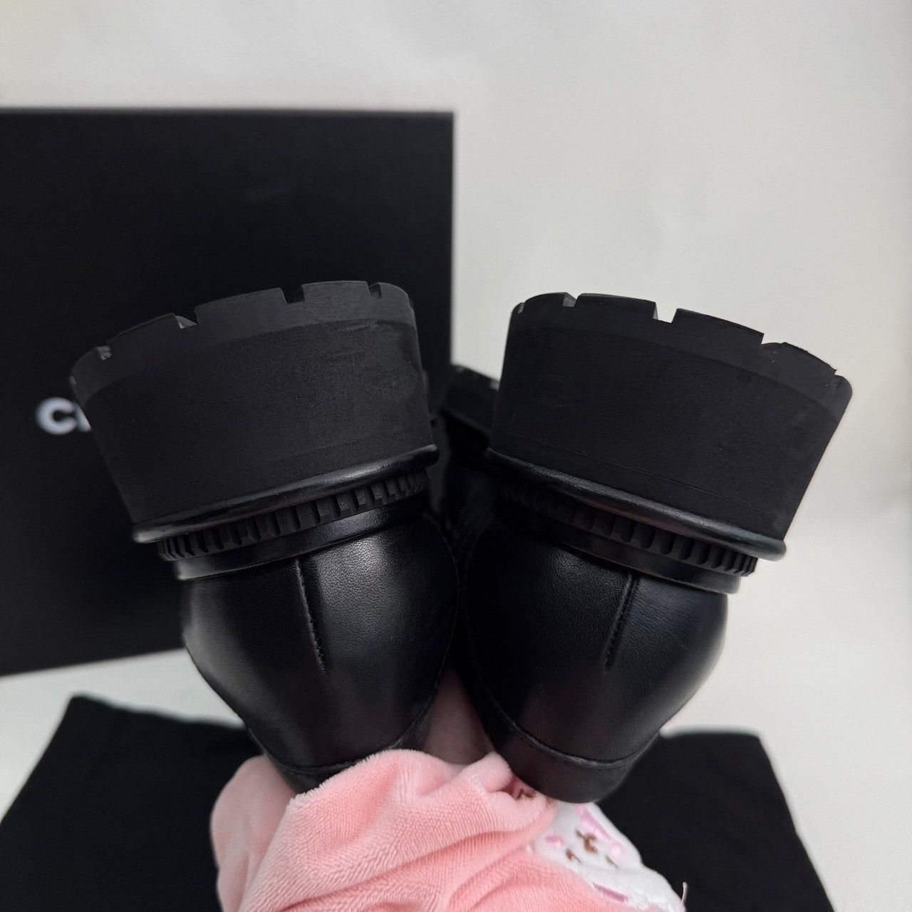 Chanel Chanel Quilted Leather Loafers Size 37 Size US 7 / IT 37 - 8 Thumbnail