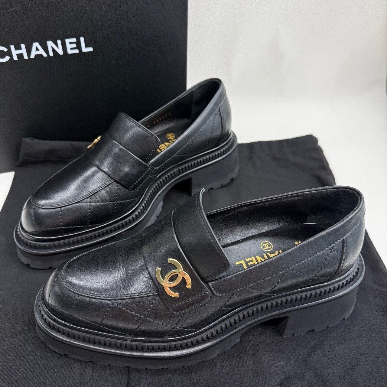 Chanel Chanel Quilted Leather Loafers Size 37 Size US 7 / IT 37 - 3 Thumbnail