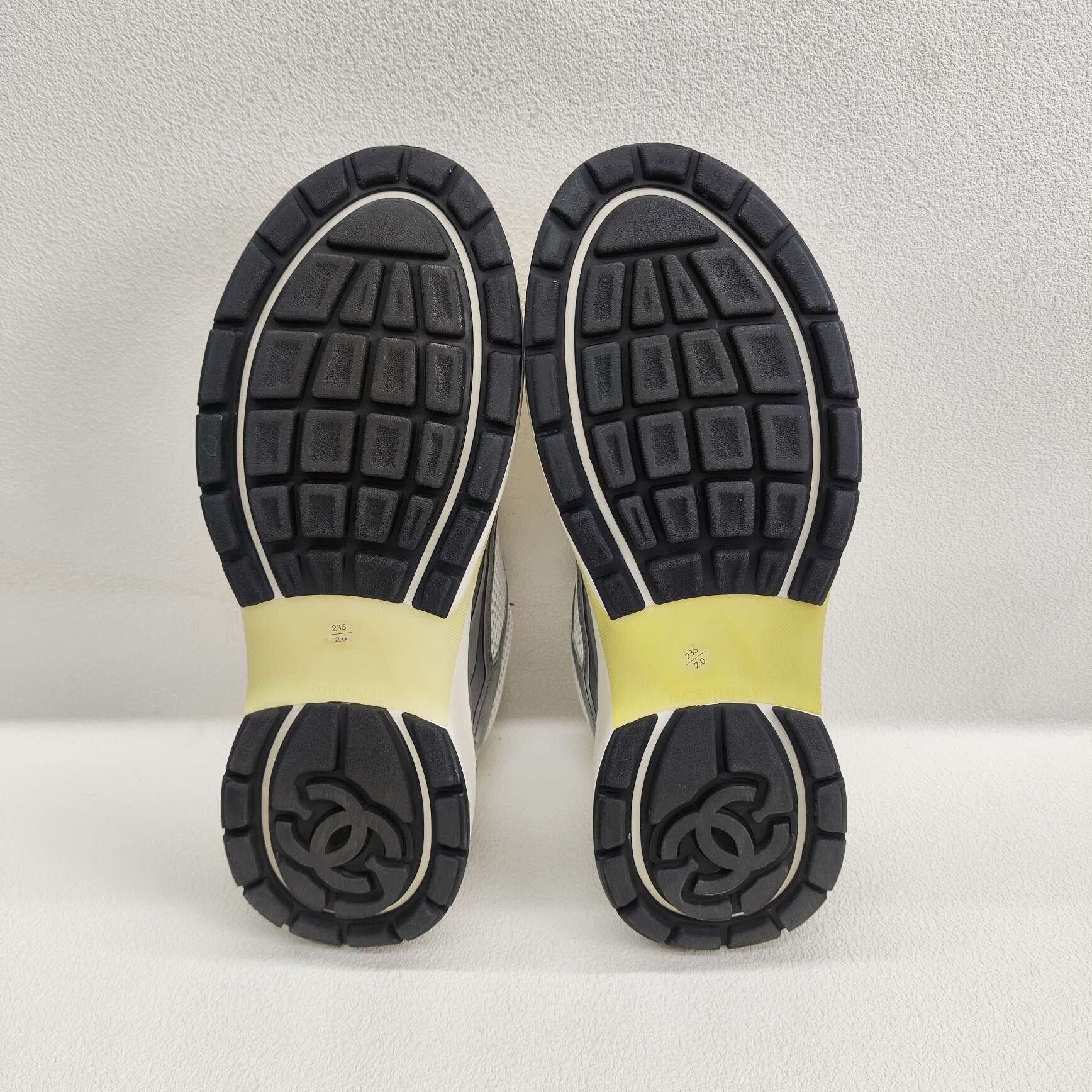 Chanel Chanel Metallic Logo Low-Top Sneakers Size 37.5 Size US 7.5 / IT 37.5 - 8 Thumbnail