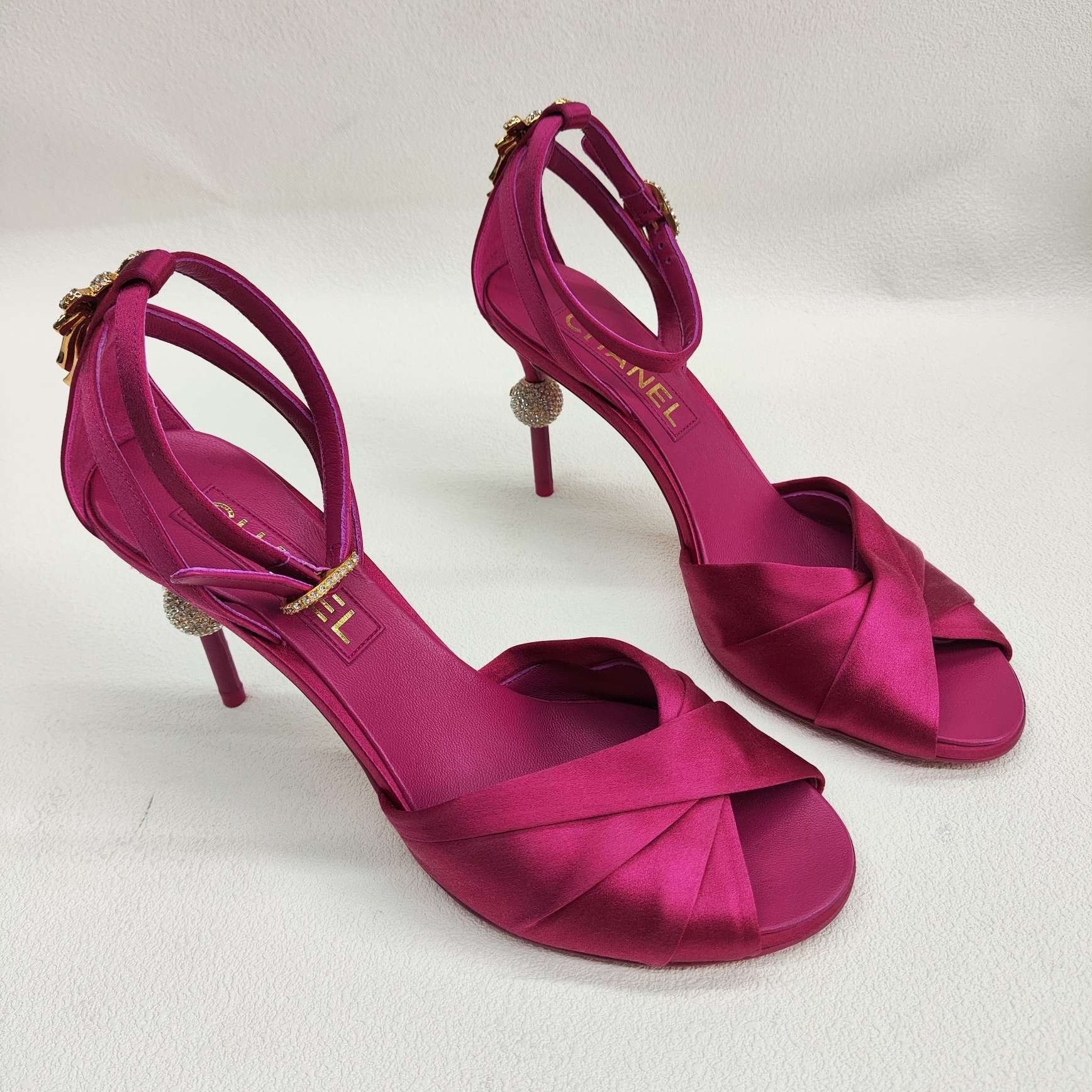 Chanel Chanel Satin Rhinestone Heels Size 37 Size US 7 / IT 37 - 4 Thumbnail