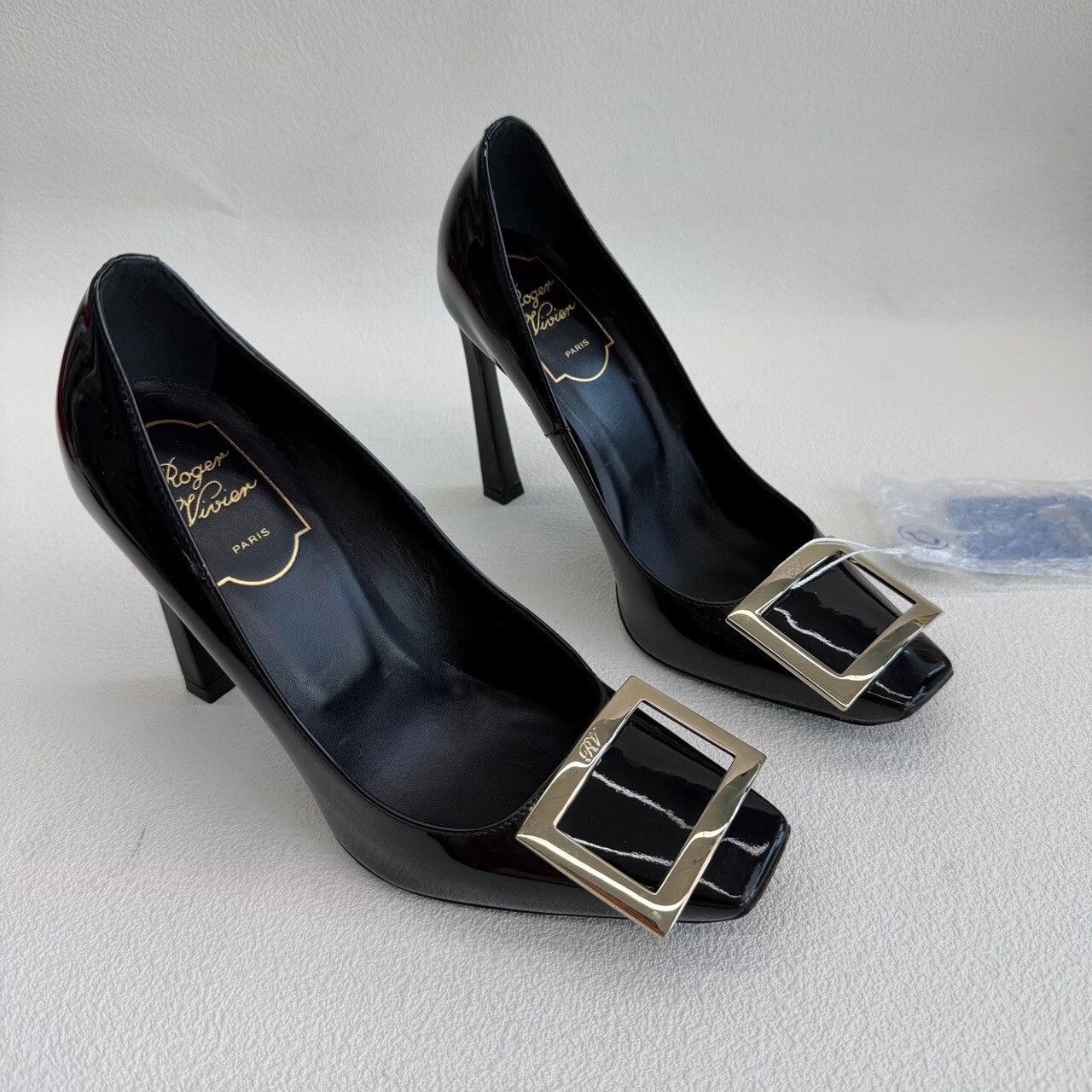 Roger Vivier Roger Vivier Belle Vivier Patent Pumps Size 36 Size US 6 / IT 36 - 4 Thumbnail